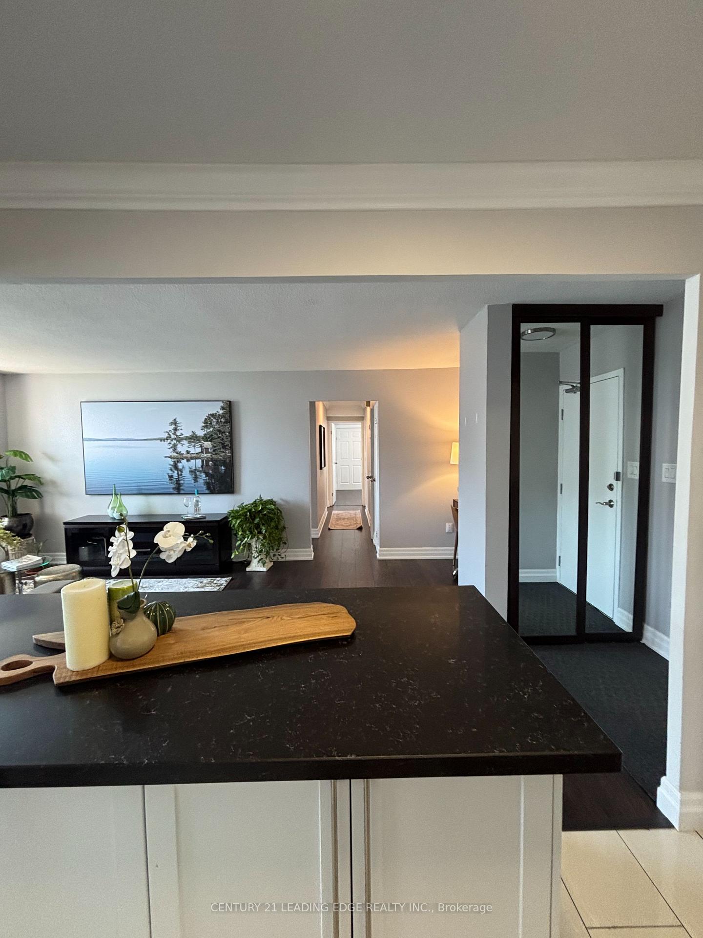 Photo 17 of Unit 1704, 10 Edgecliff Golfway, Toronto, Flemingdon Park — HOMEH