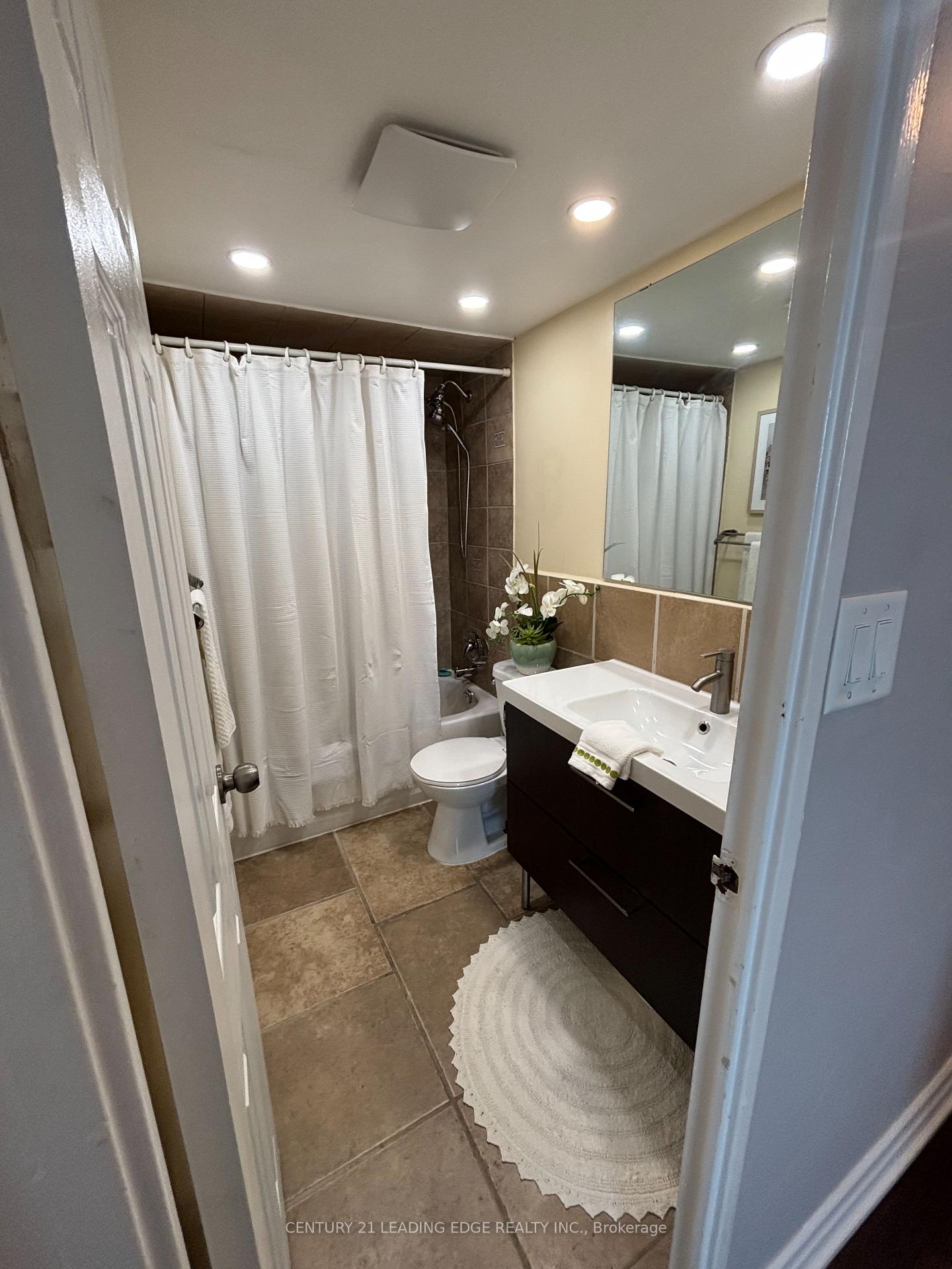 Photo 25 of Unit 1704, 10 Edgecliff Golfway, Toronto, Flemingdon Park — HOMEH