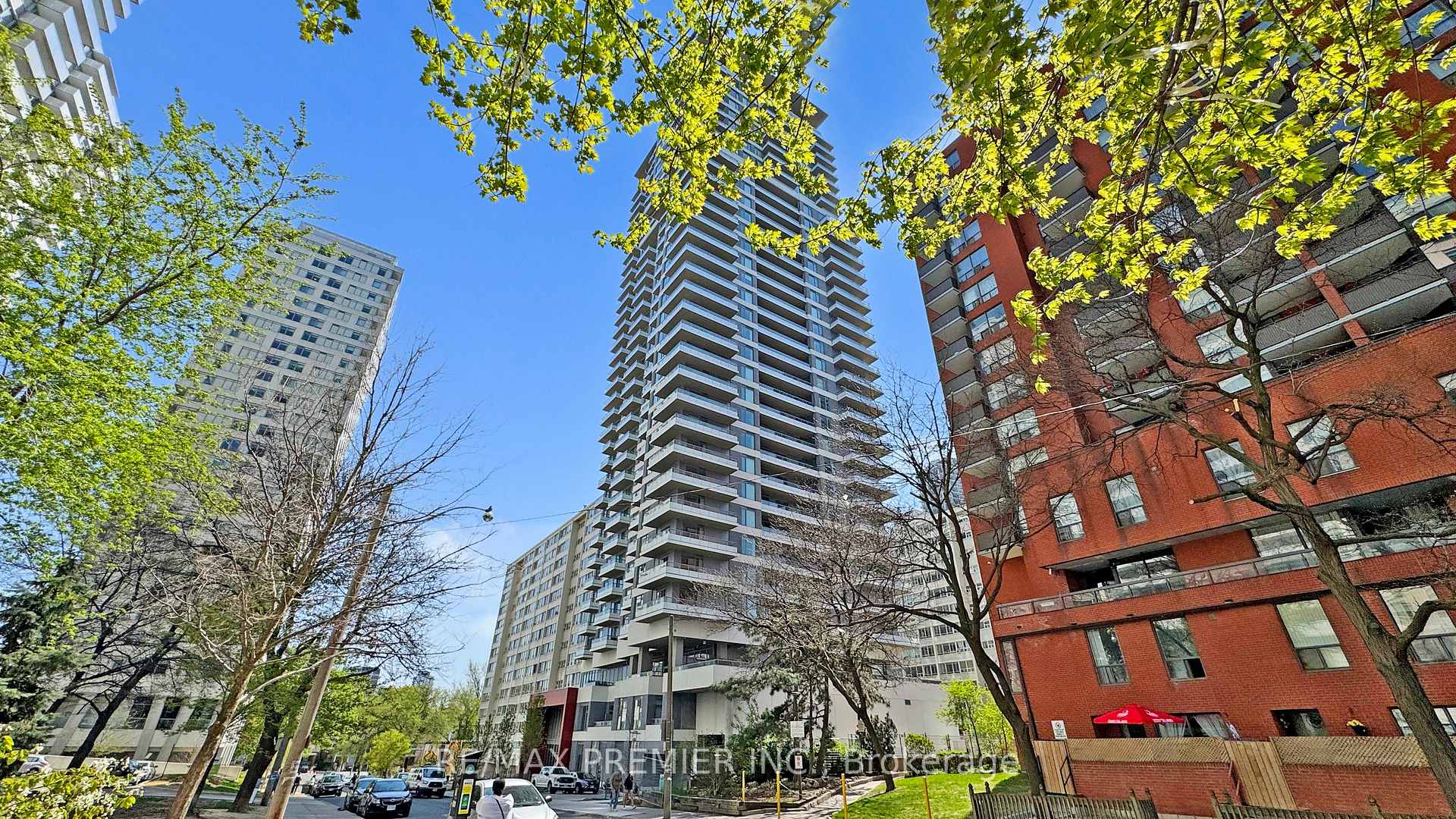 Front of Unit 2214, 50 Dunfield Avenue