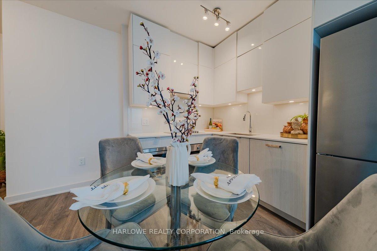Photo 2 of Unit PH12, 195 Redpath Avenue, Toronto, Mount Pleasant West — HOMEH
