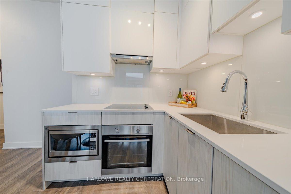Photo 3 of Unit PH12, 195 Redpath Avenue, Toronto, Mount Pleasant West — HOMEH