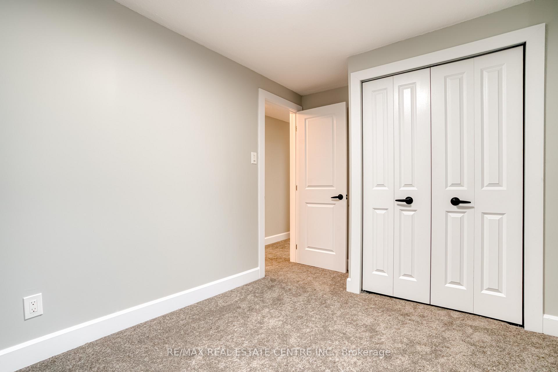 Photo 12 of Unit 27, 49 Cedarwoods Crescent E, Kitchener — HOMEH