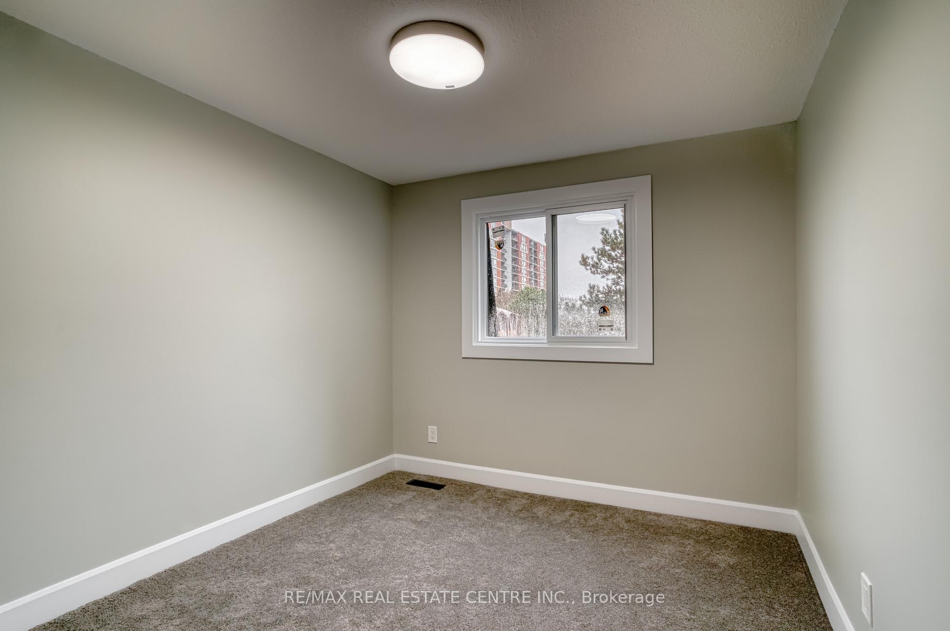 Photo 13 of Unit 27, 49 Cedarwoods Crescent E, Kitchener — HOMEH