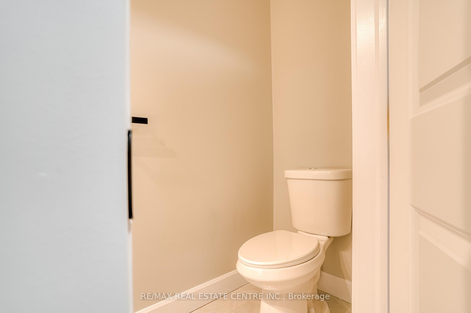 Photo 17 of Unit 27, 49 Cedarwoods Crescent E, Kitchener — HOMEH