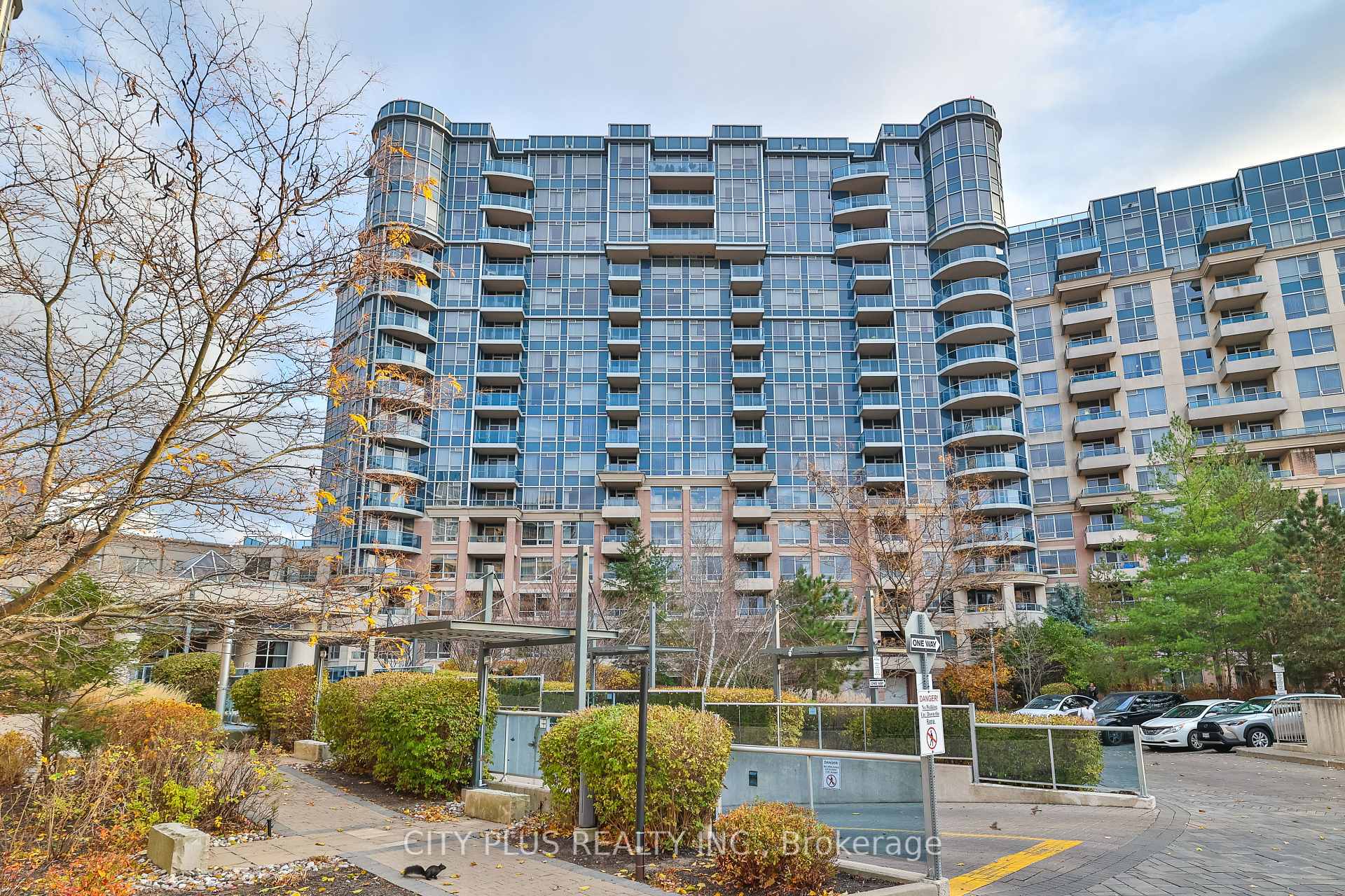 Photo 1 of Unit 612, 33 Cox Boulevard, Markham, Unionville — HOMEH