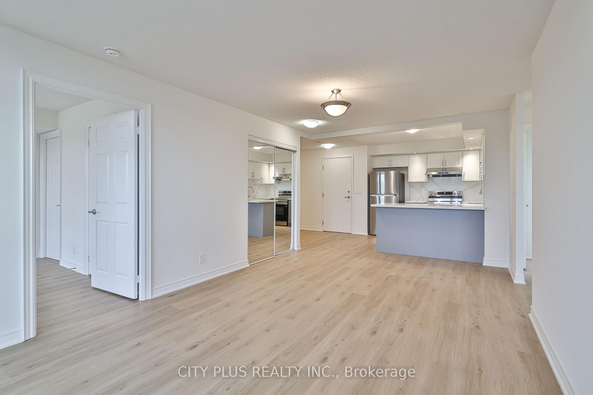 Photo 12 of Unit 612, 33 Cox Boulevard, Markham, Unionville — HOMEH