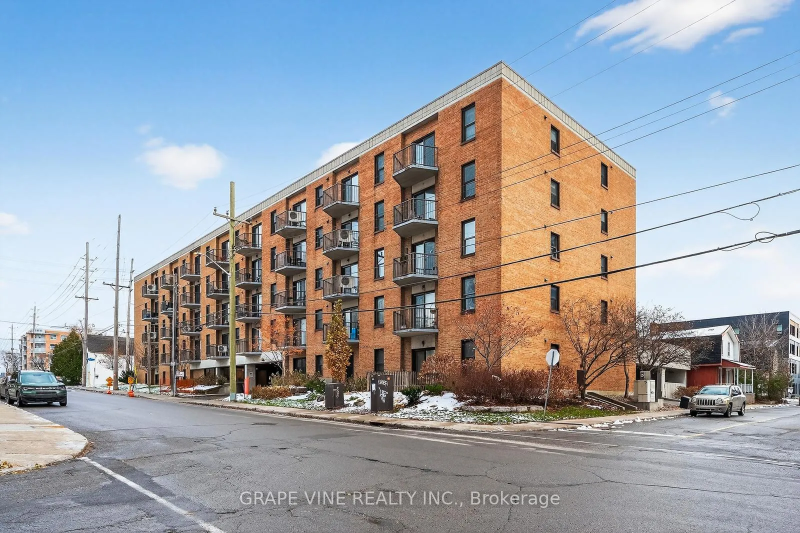 Front of Unit 102, 50 Burnside Avenue