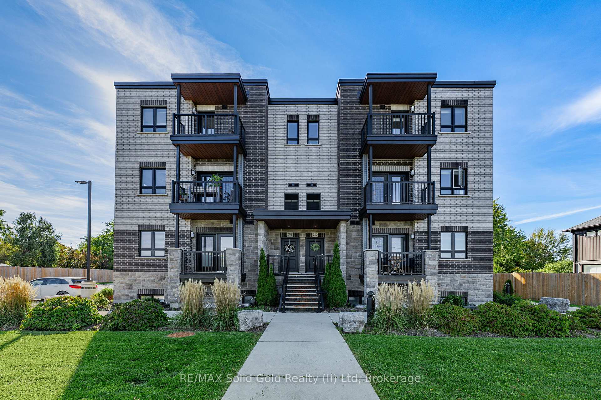 Photo 1 of Unit 20, 408 Guelph Avenue, Cambridge — HOMEH