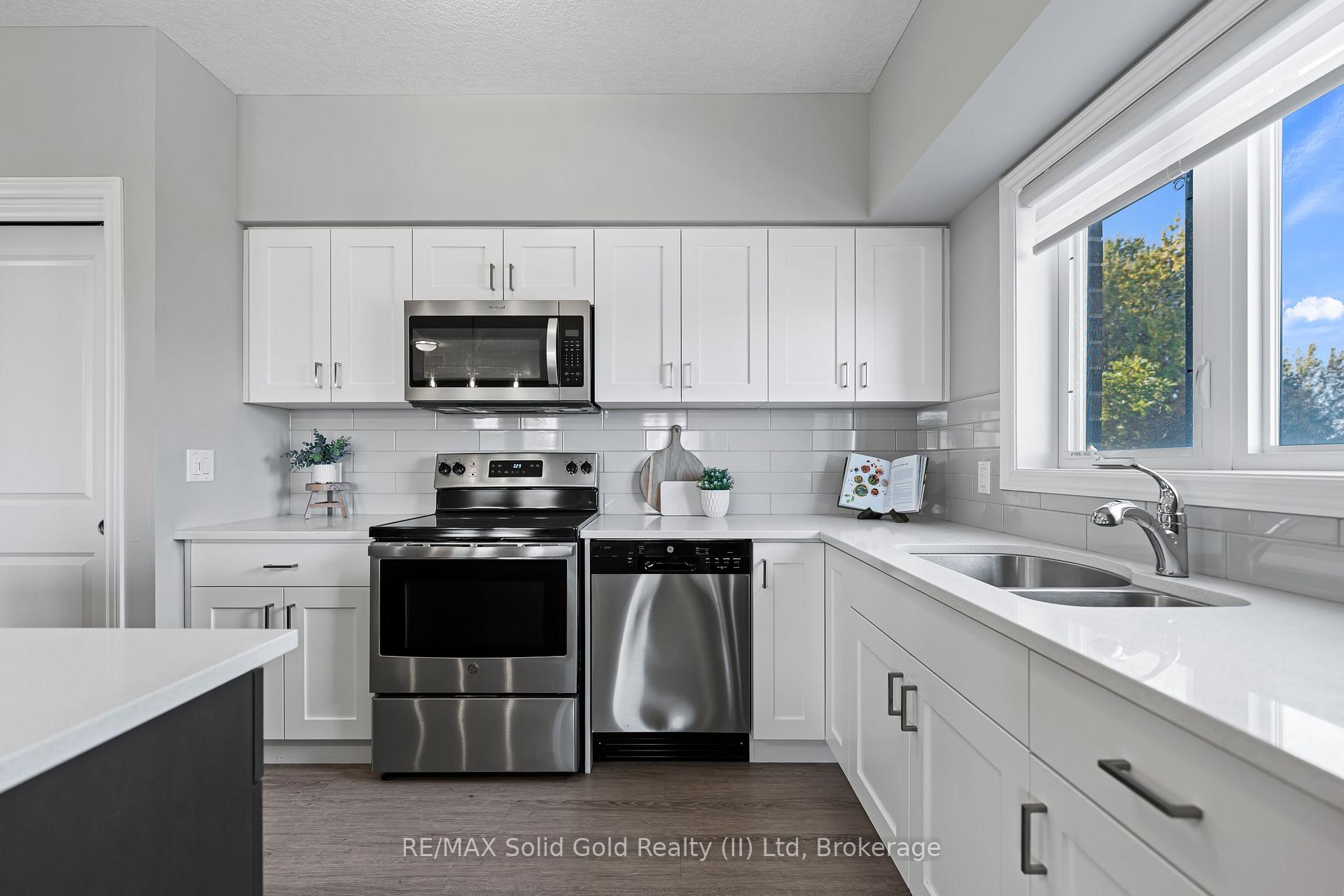 Photo 13 of Unit 20, 408 Guelph Avenue, Cambridge — HOMEH