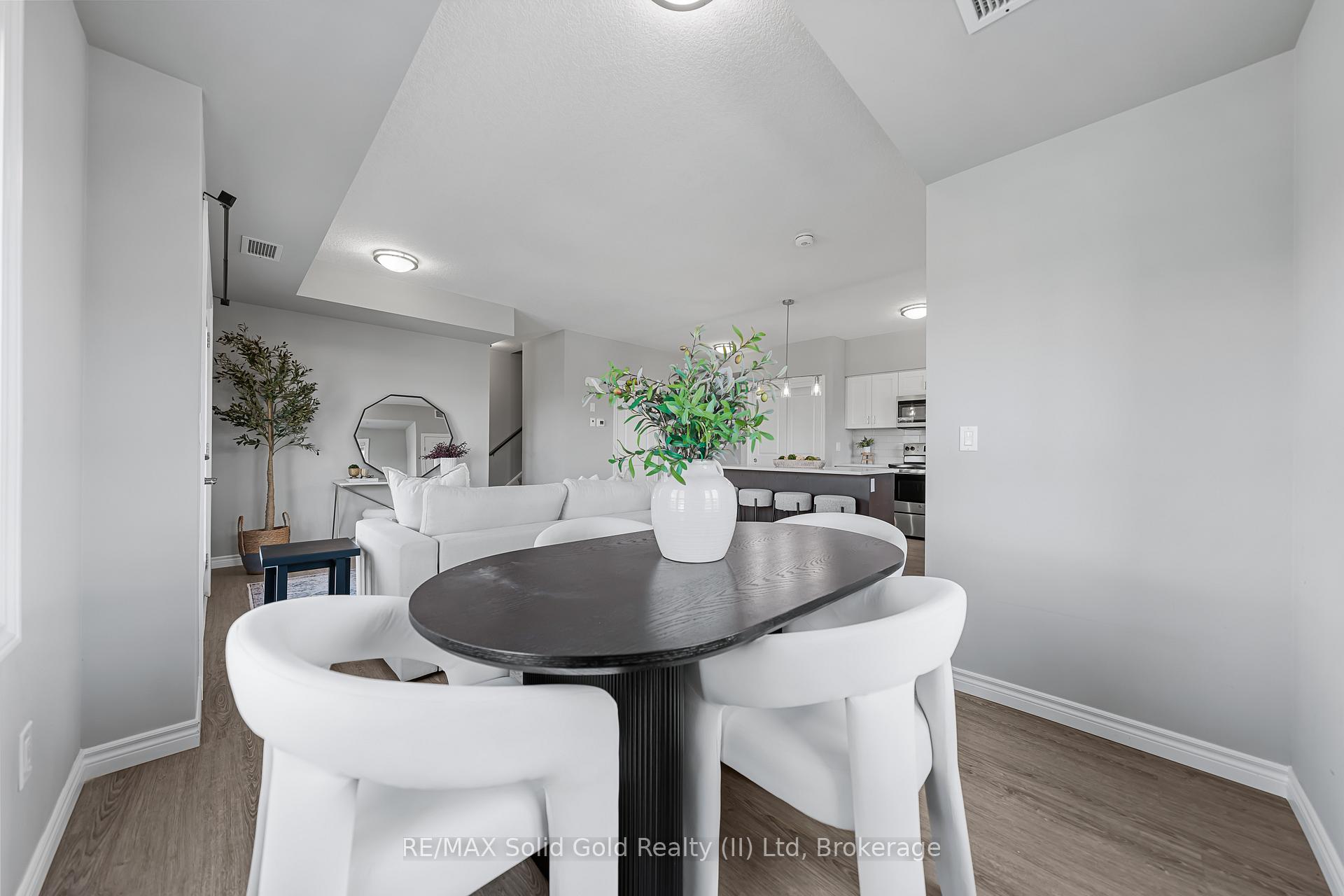 Photo 19 of Unit 20, 408 Guelph Avenue, Cambridge — HOMEH