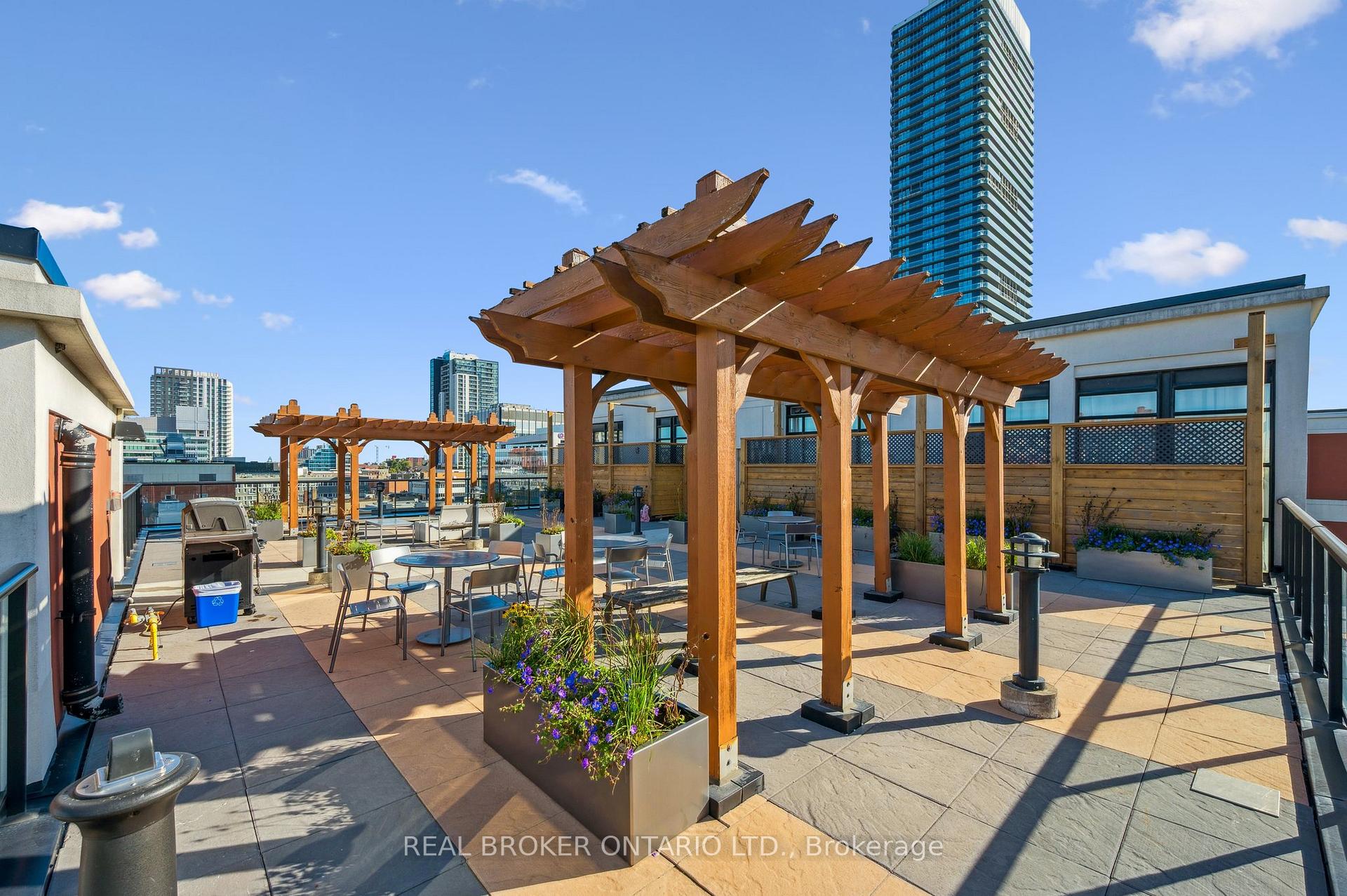 Photo 32 of Unit 128, 404 King Street W, Kitchener — HOMEH