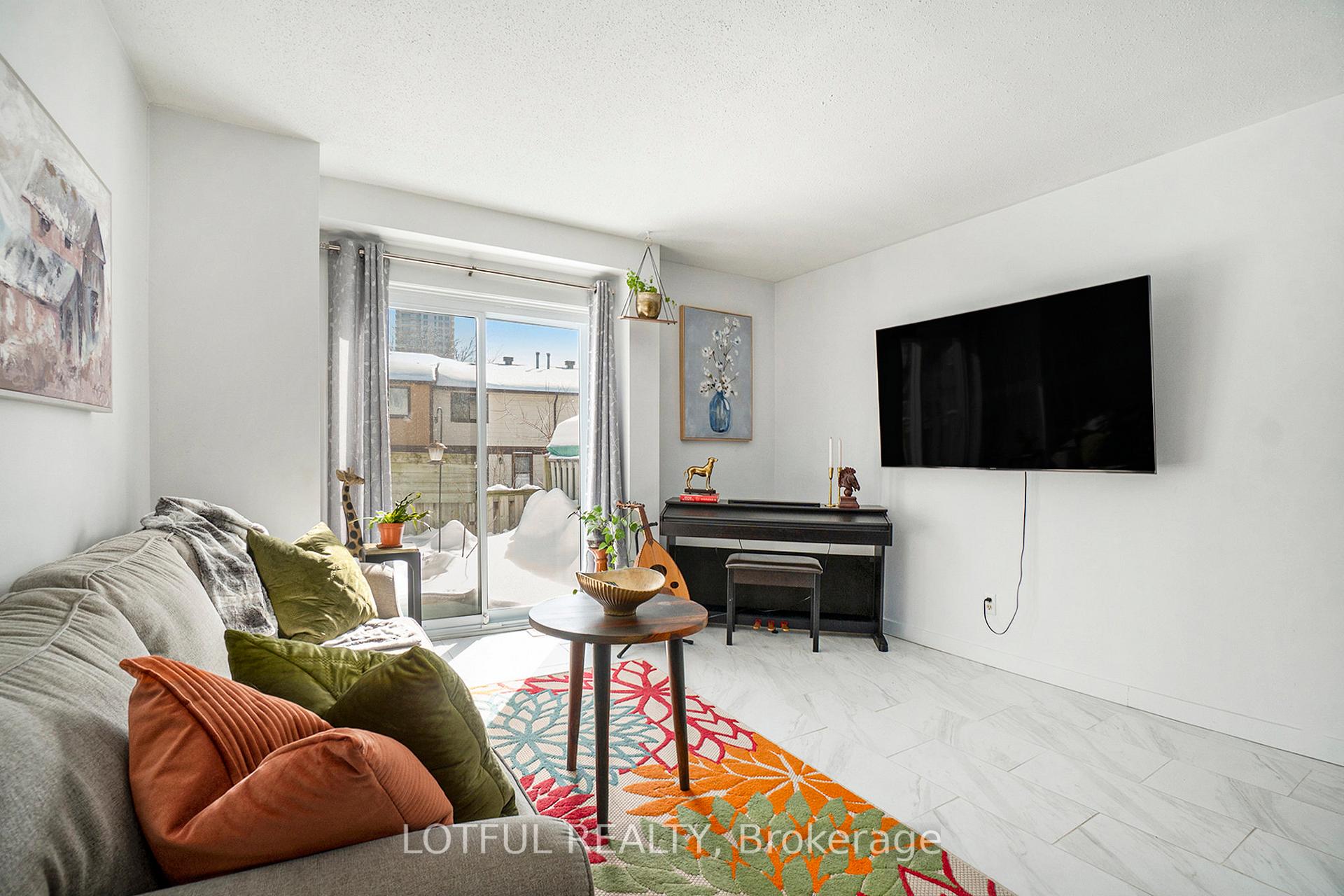 Photo 10 of 4020 Eady Court, Ottawa, Cyrville — HOMEH
