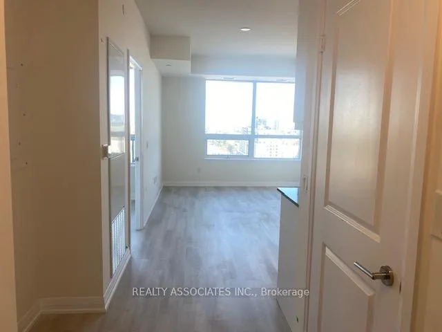 Photo 3 of Unit 1321, 3270 Sheppard Avenue E, Scarborough, Tam O'Shanter-Sullivan — HOMEH