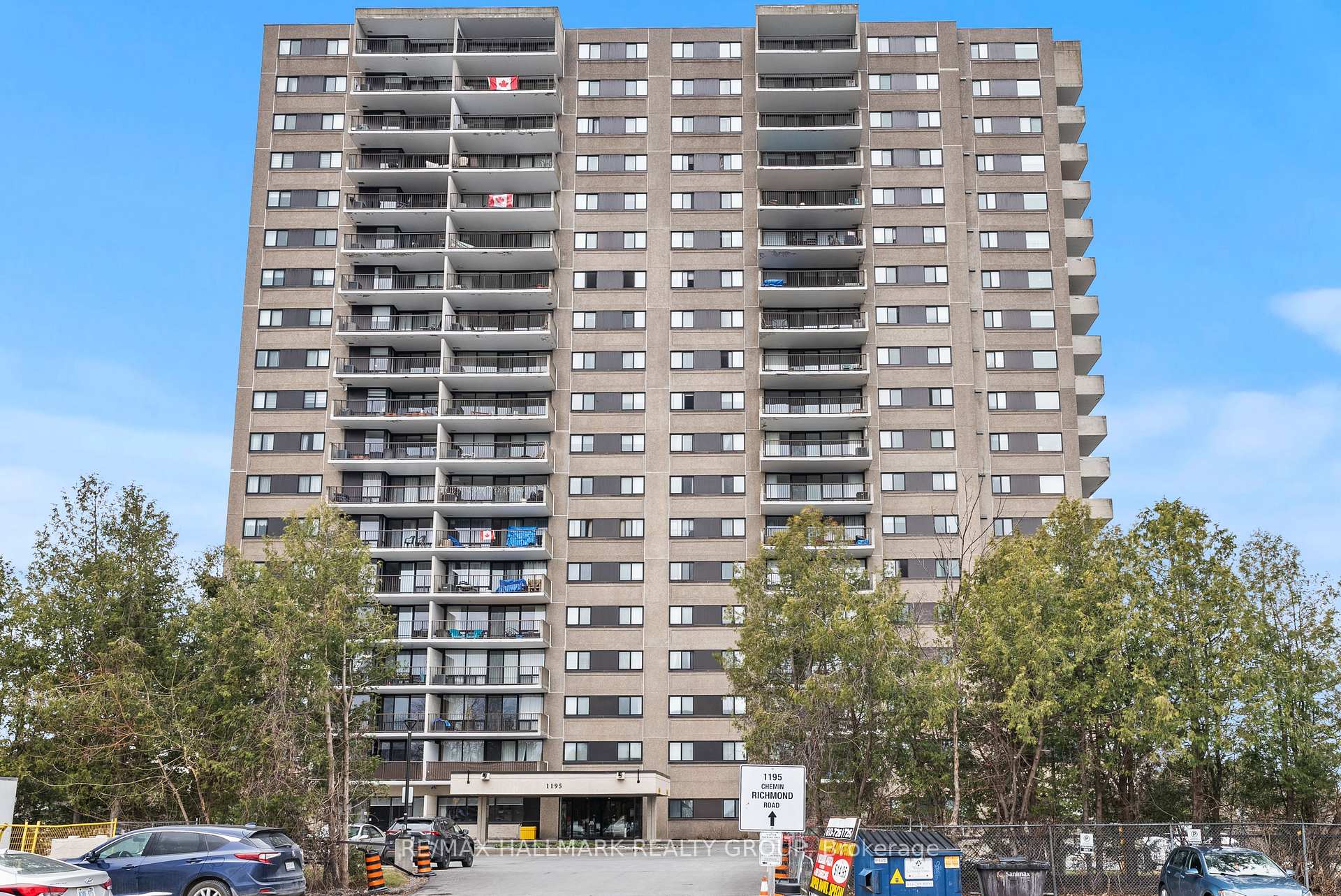 Front of Unit 806, 1195 Richmond Road