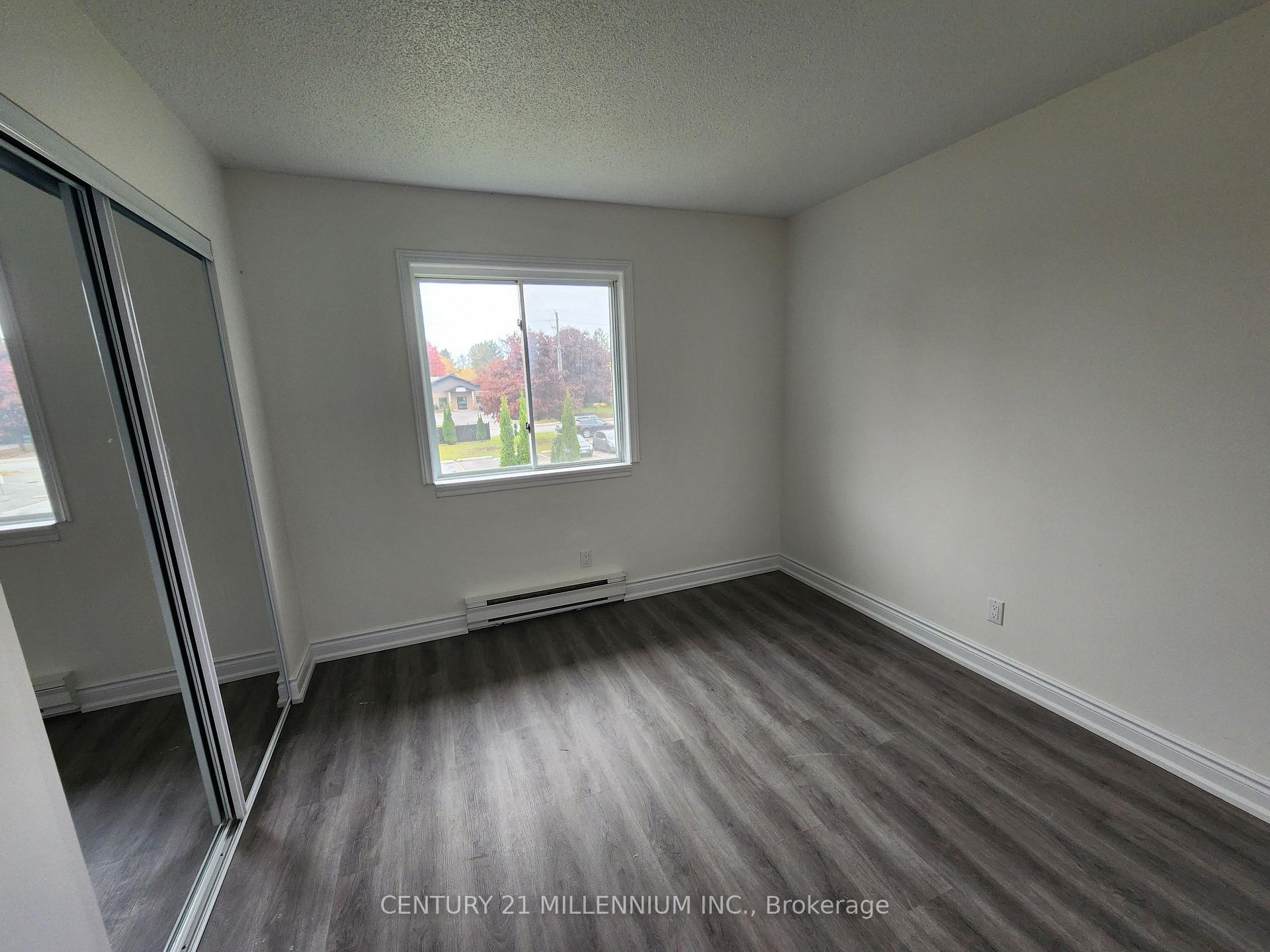 Photo 14 of Unit Unit 1, 212 North Street, Clearview, Stayner — HOMEH