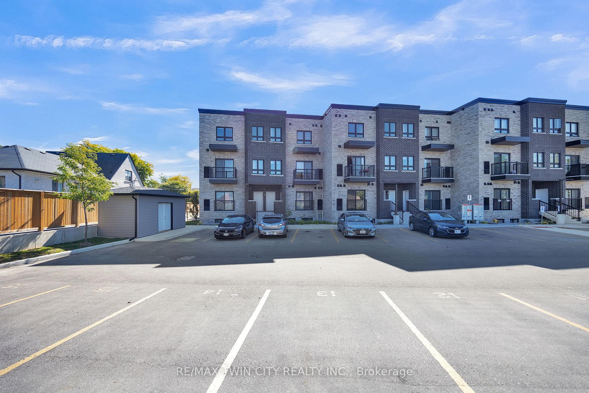 Front of Unit 23, 600 Victoria Street S