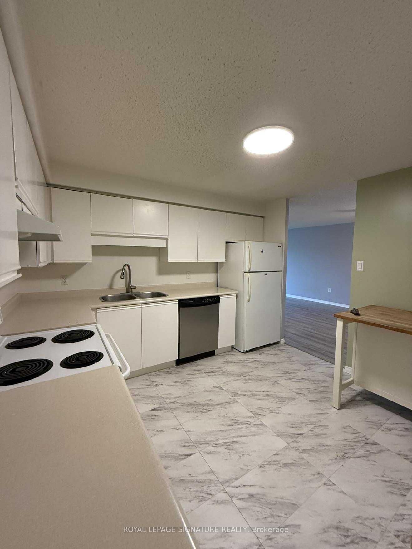Photo 12 of Unit 1214, 35 Green Valley Drive, Kitchener — HOMEH