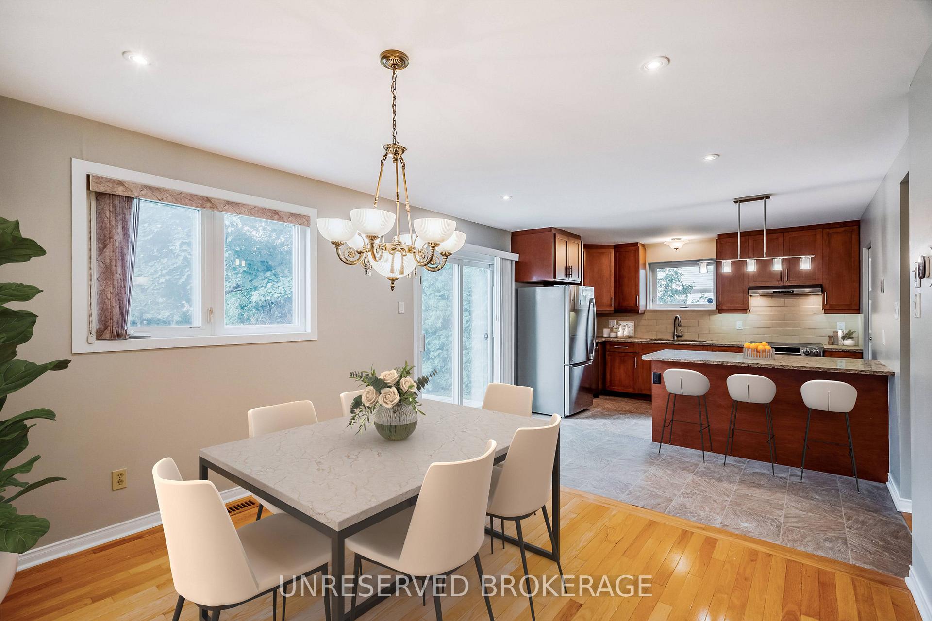Photo 10 of 1453 Eastcliffe Way, Ottawa, Pineview — HOMEH