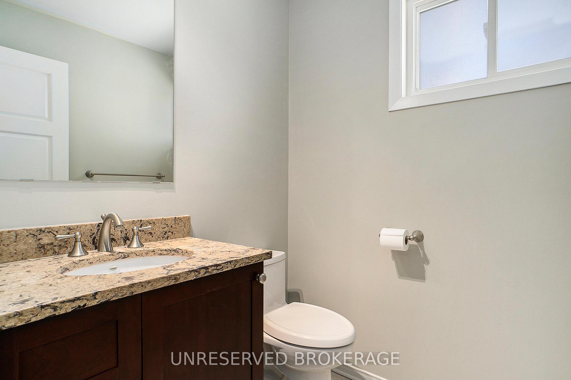 Photo 18 of 1453 Eastcliffe Way, Ottawa, Pineview — HOMEH