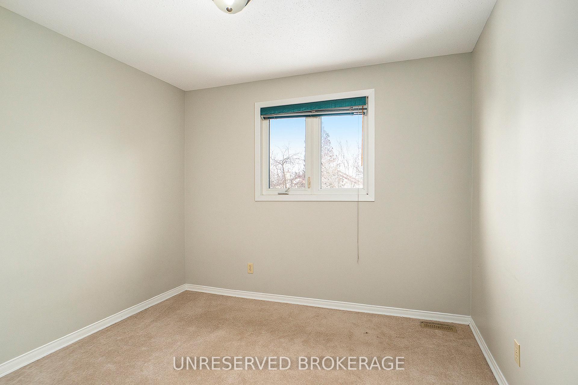 Photo 27 of 1453 Eastcliffe Way, Ottawa, Pineview — HOMEH