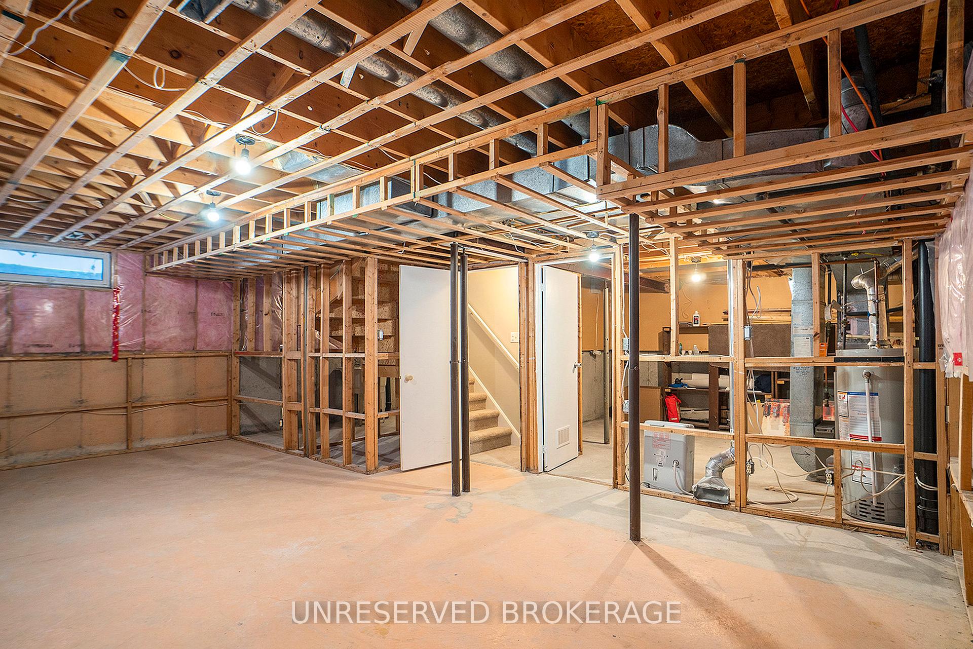 Photo 35 of 1453 Eastcliffe Way, Ottawa, Pineview — HOMEH