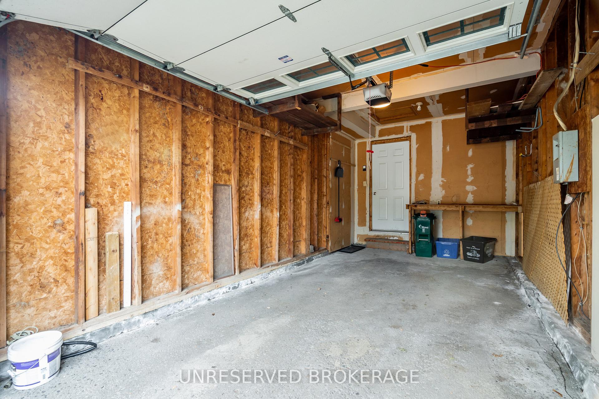 Photo 36 of 1453 Eastcliffe Way, Ottawa, Pineview — HOMEH