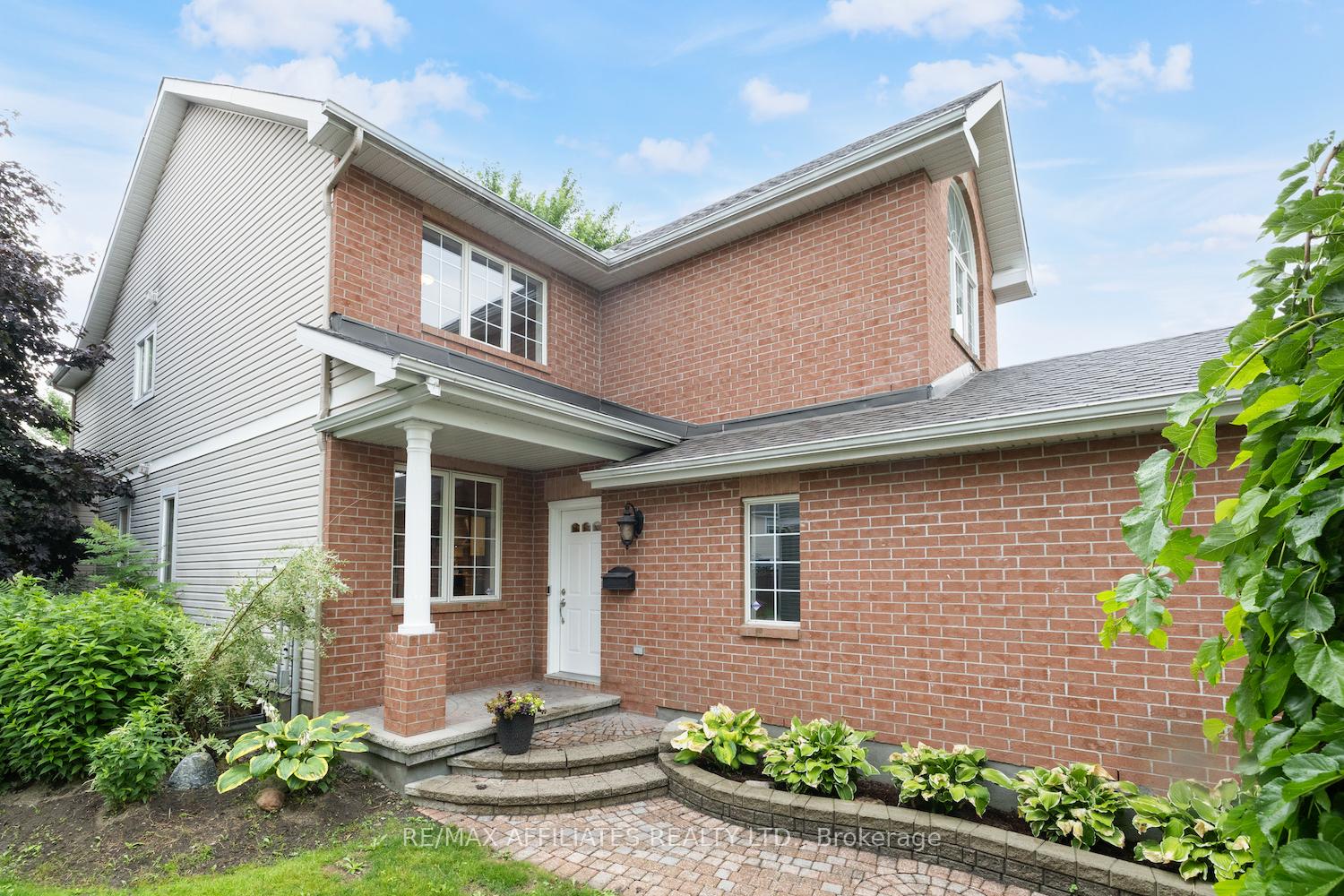 Photo 2 of 24 James Long Court, Ottawa, Barrhaven - Longfields — HOMEH