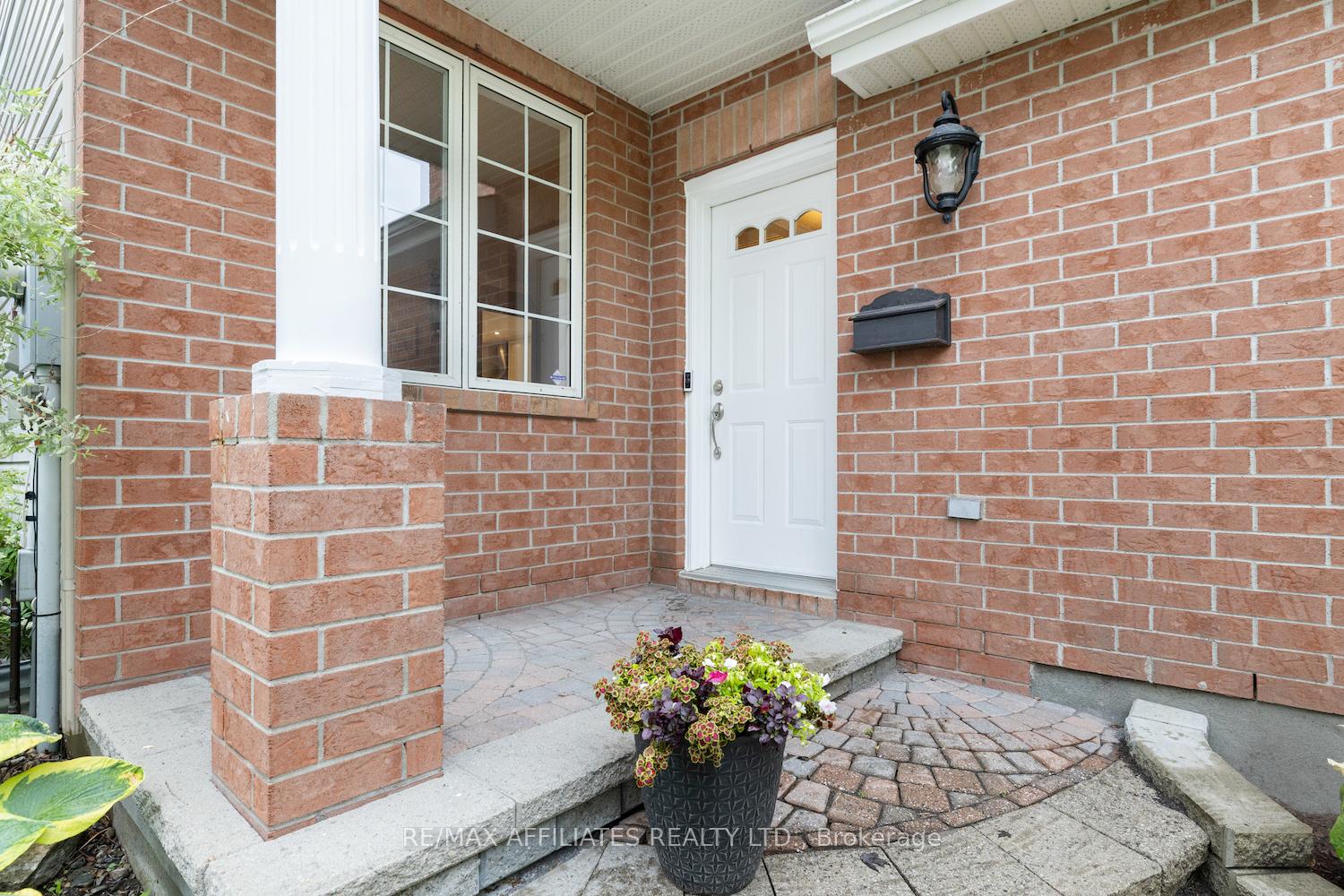 Photo 4 of 24 James Long Court, Ottawa, Barrhaven - Longfields — HOMEH