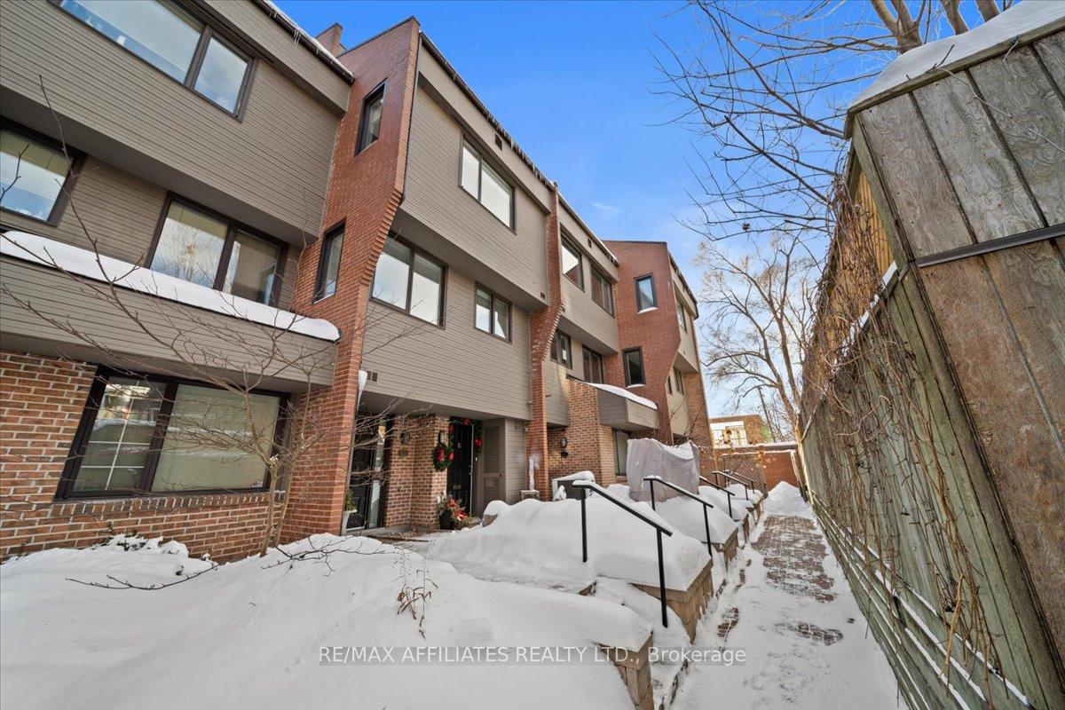 Photo 2 of Unit 32, 39 Putman Avenue, Ottawa, Lindenlea — HOMEH