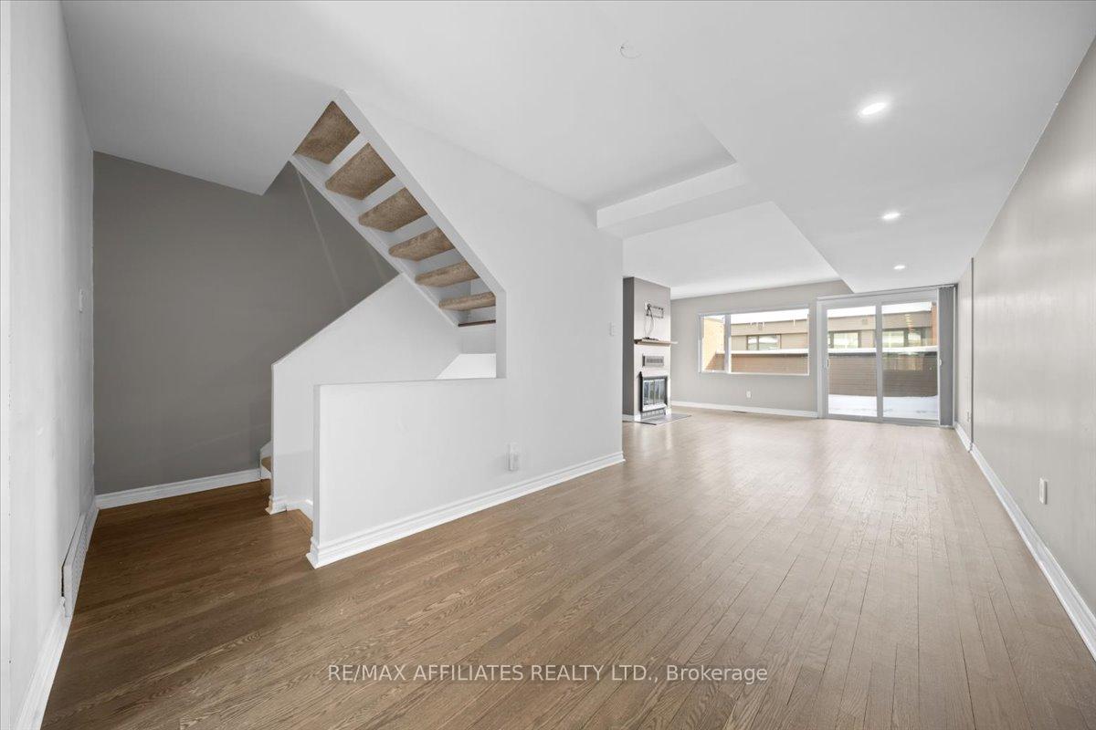 Photo 4 of Unit 32, 39 Putman Avenue, Ottawa, Lindenlea — HOMEH