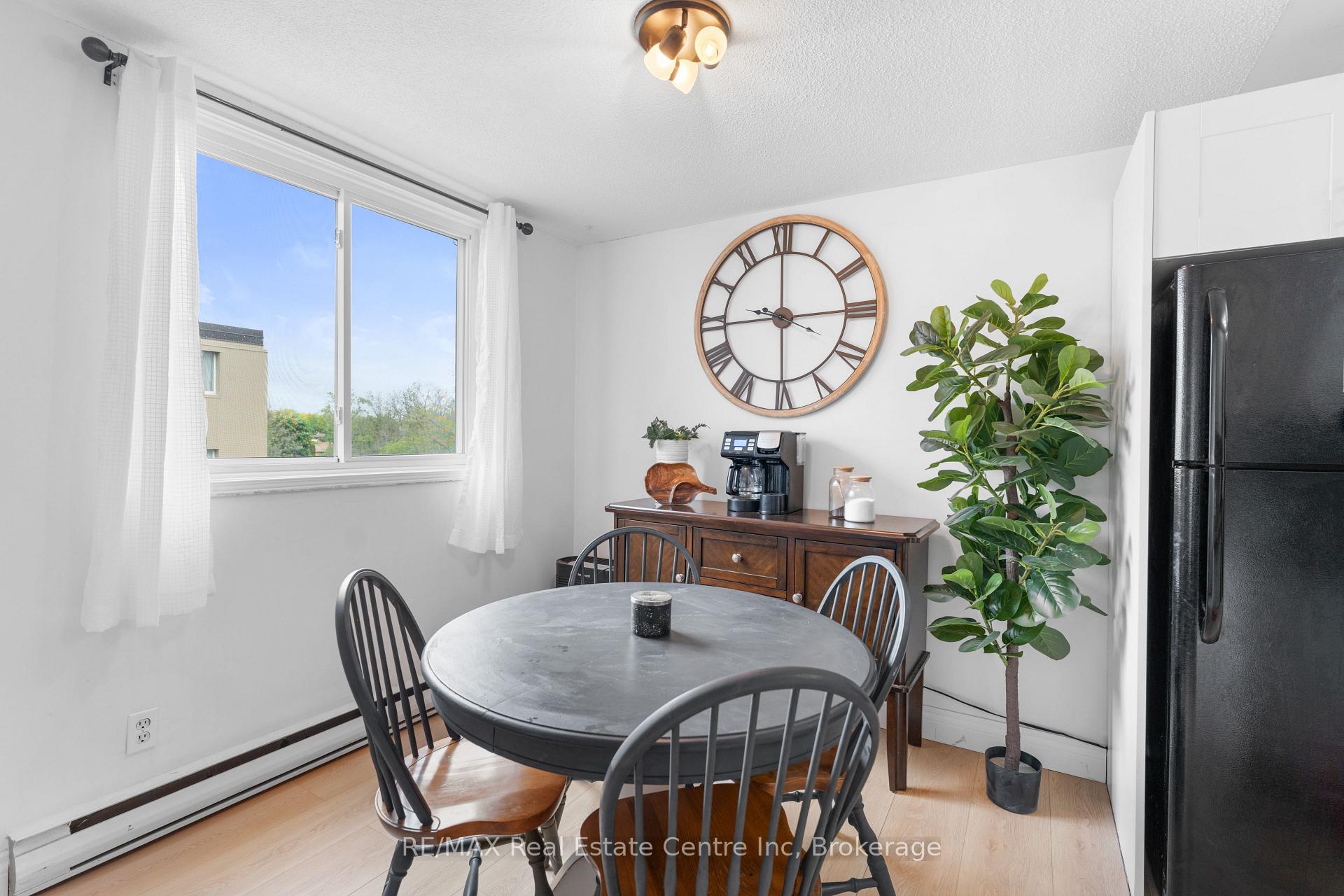 Photo 13 of Unit 305, 4 Avalon Place, Kitchener — HOMEH