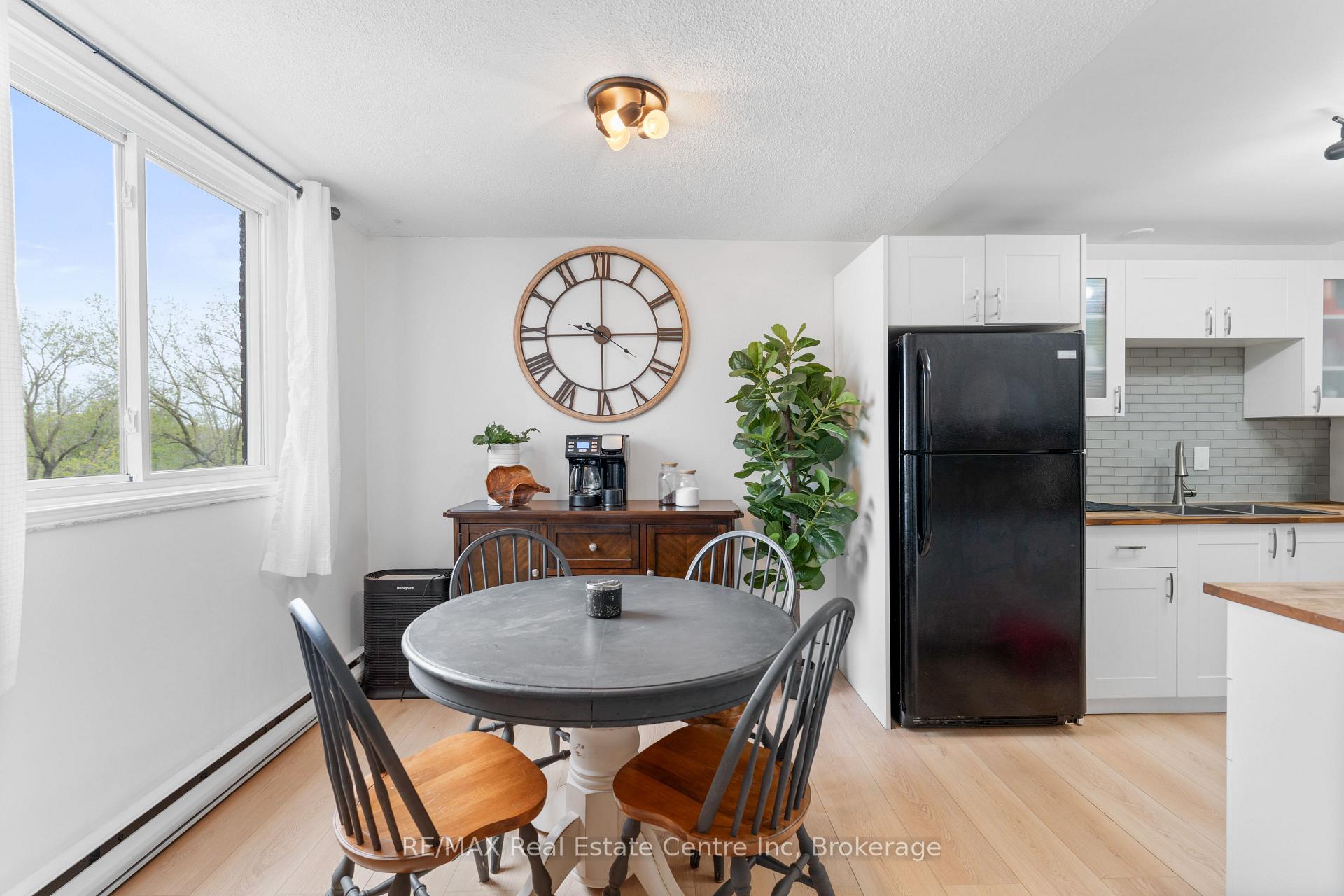 Photo 14 of Unit 305, 4 Avalon Place, Kitchener — HOMEH