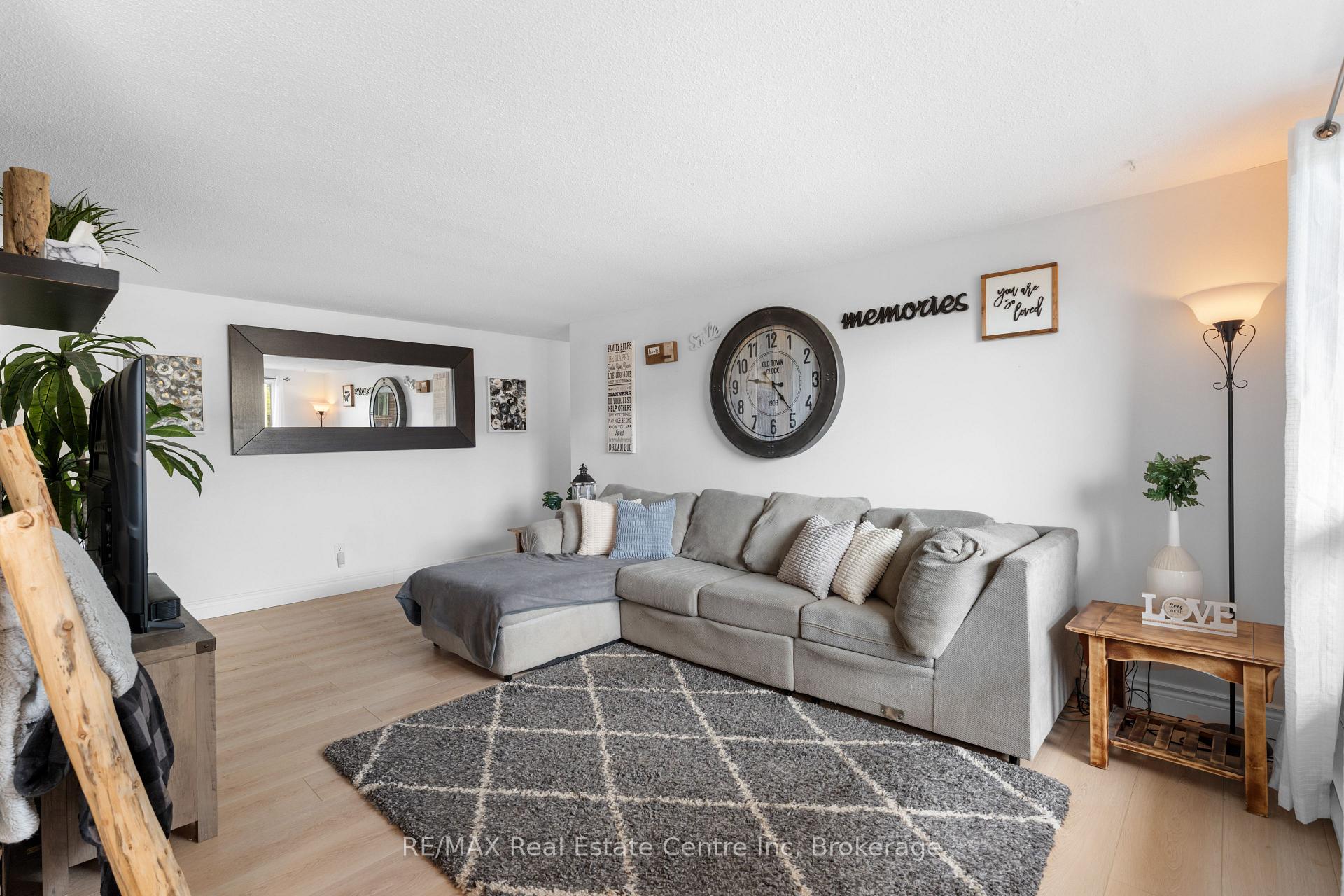Photo 17 of Unit 305, 4 Avalon Place, Kitchener — HOMEH