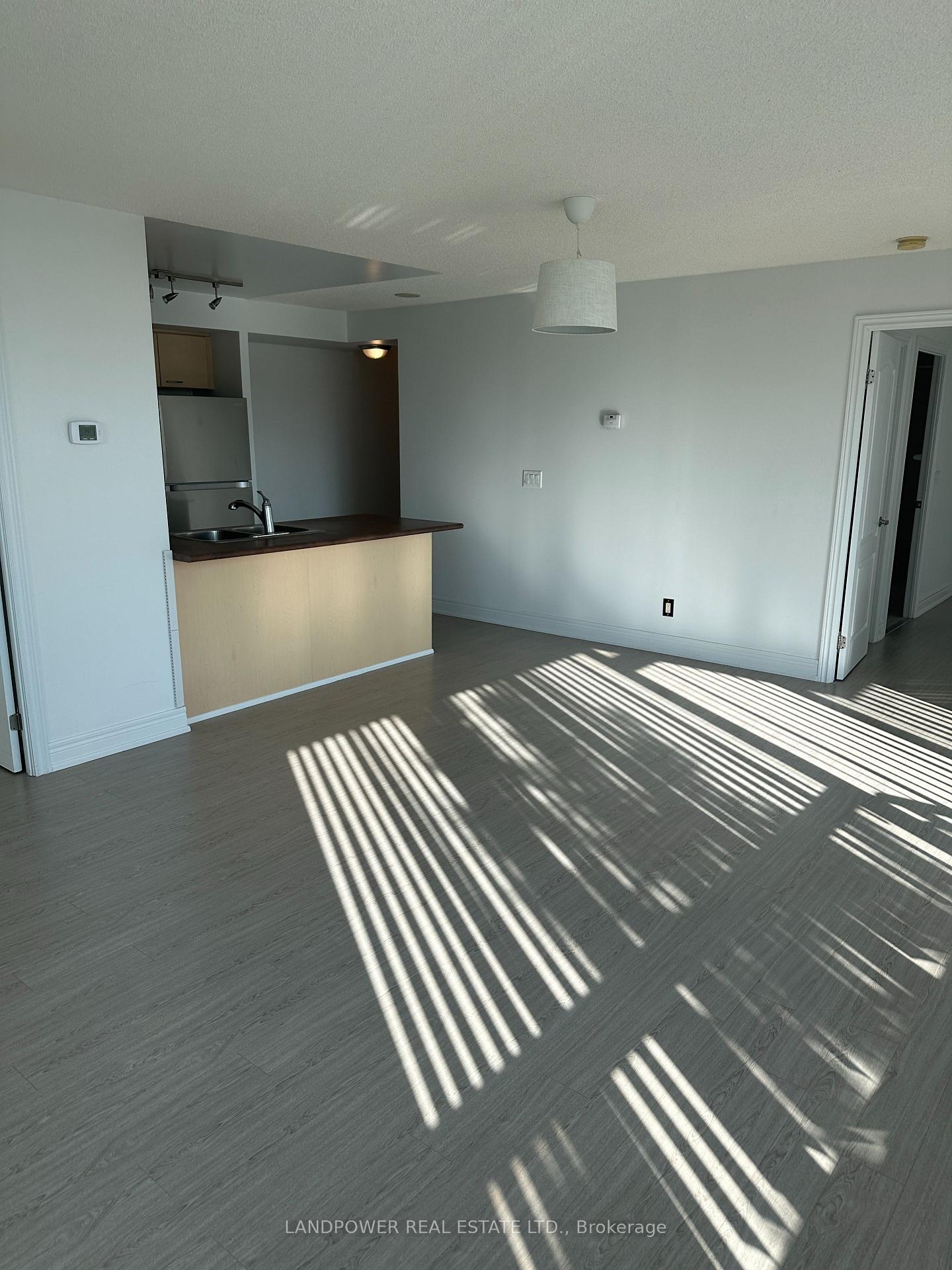 Photo 4 of Unit 320, 62 Suncrest Boulevard, Markham, Commerce Valley — HOMEH