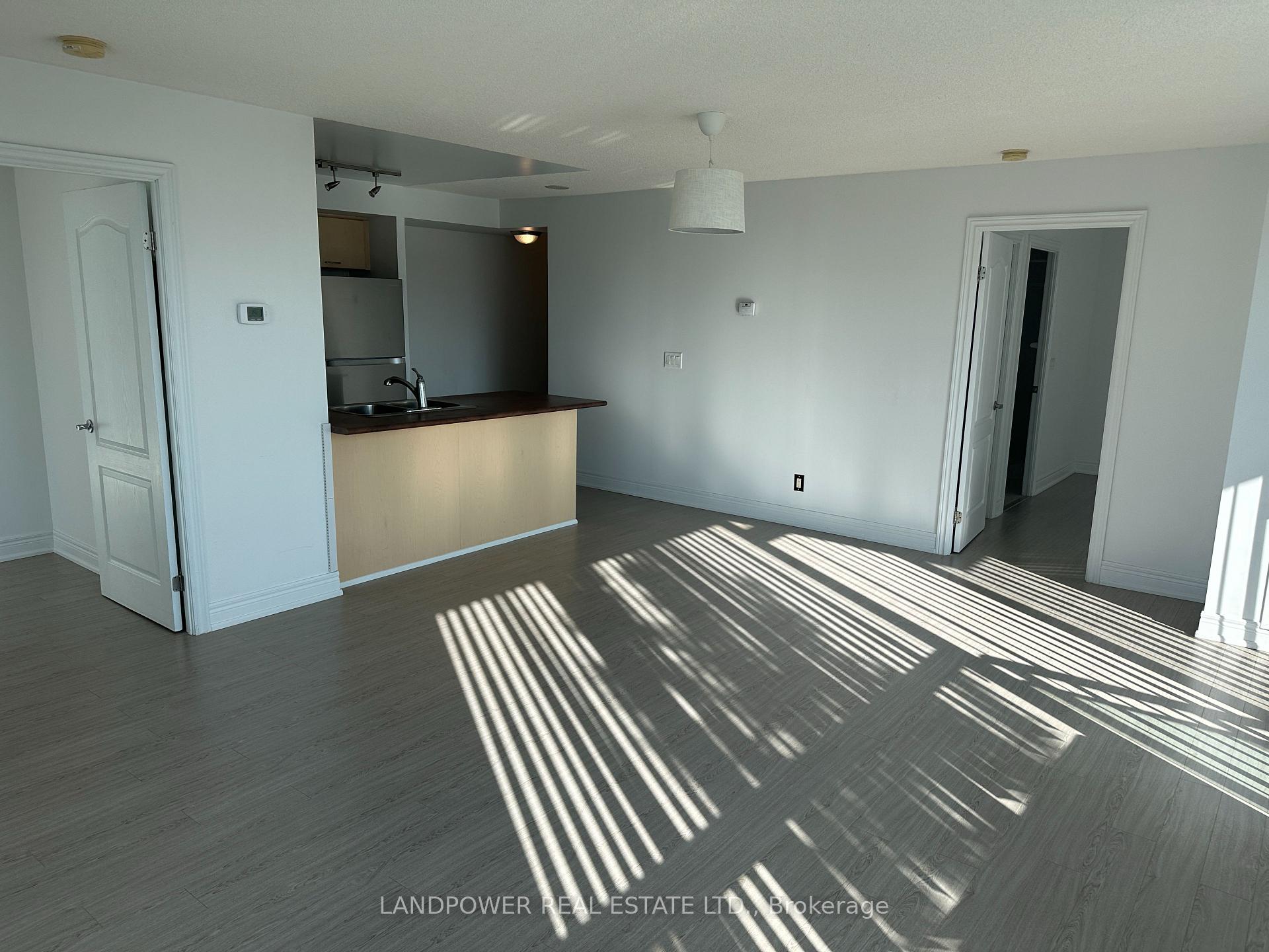 Photo 5 of Unit 320, 62 Suncrest Boulevard, Markham, Commerce Valley — HOMEH
