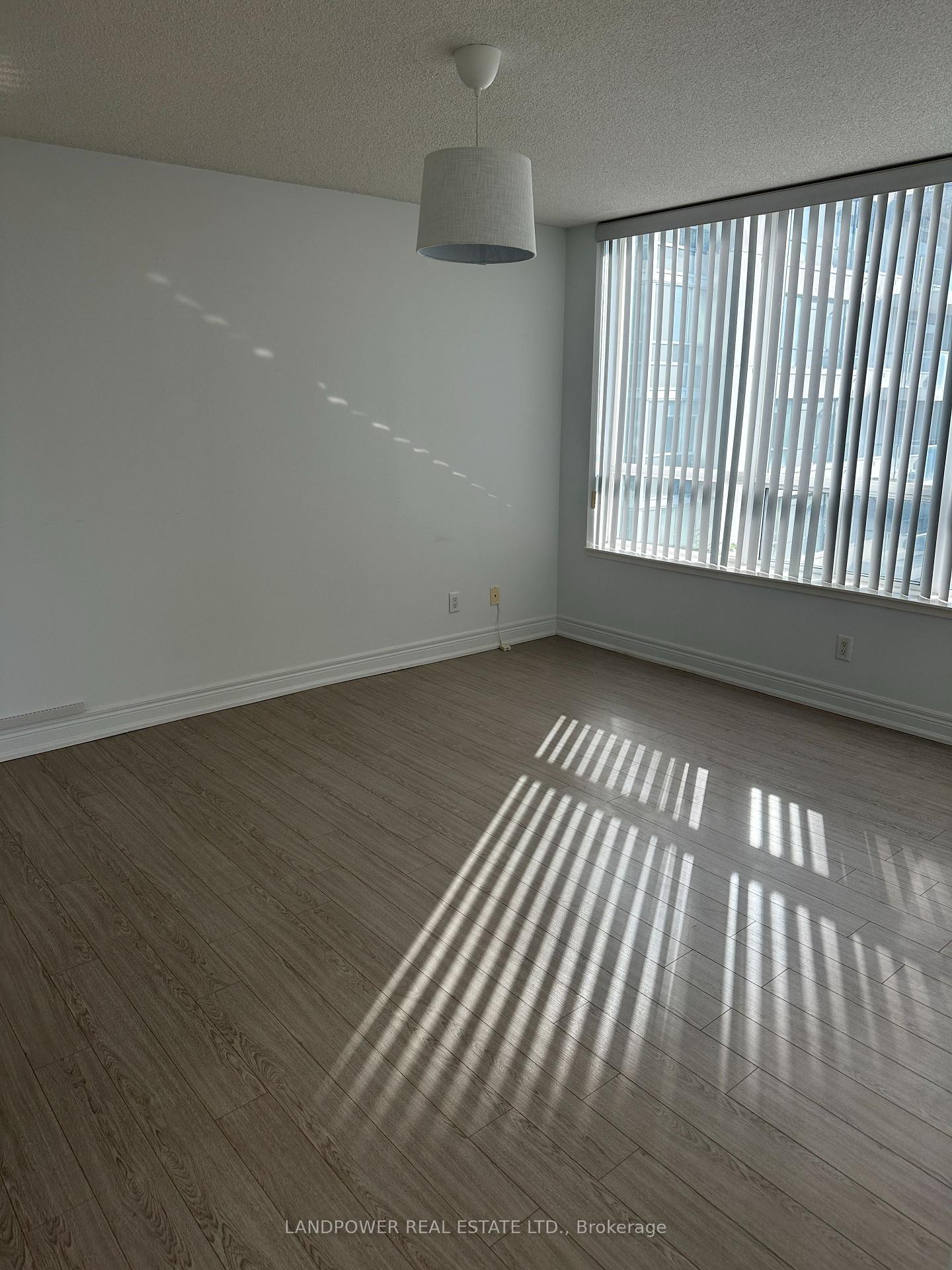 Photo 10 of Unit 320, 62 Suncrest Boulevard, Markham, Commerce Valley — HOMEH