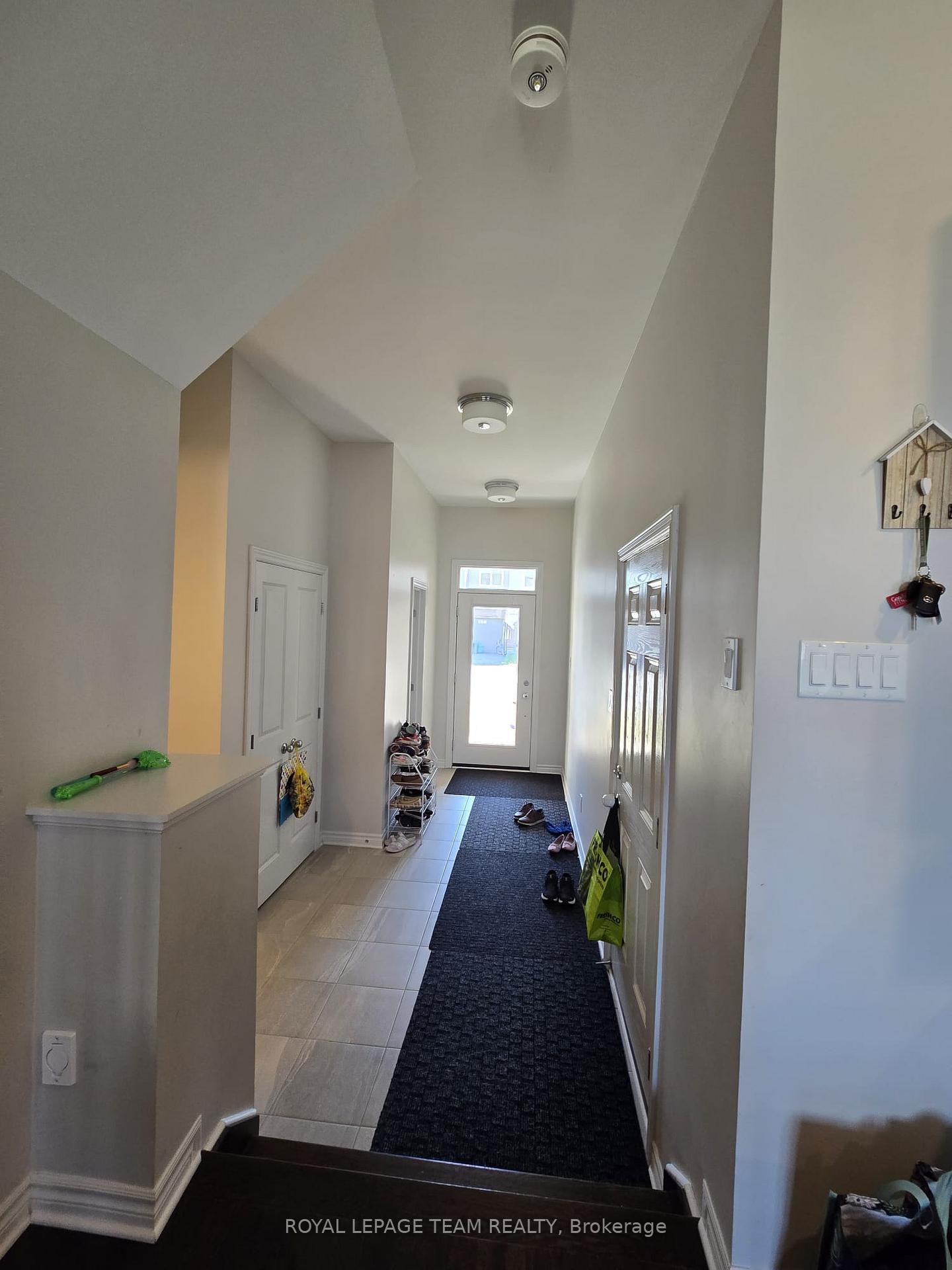 Photo 2 of 514 Sonmarg Crescent, Ottawa, Barrhaven - Half Moon Bay — HOMEH