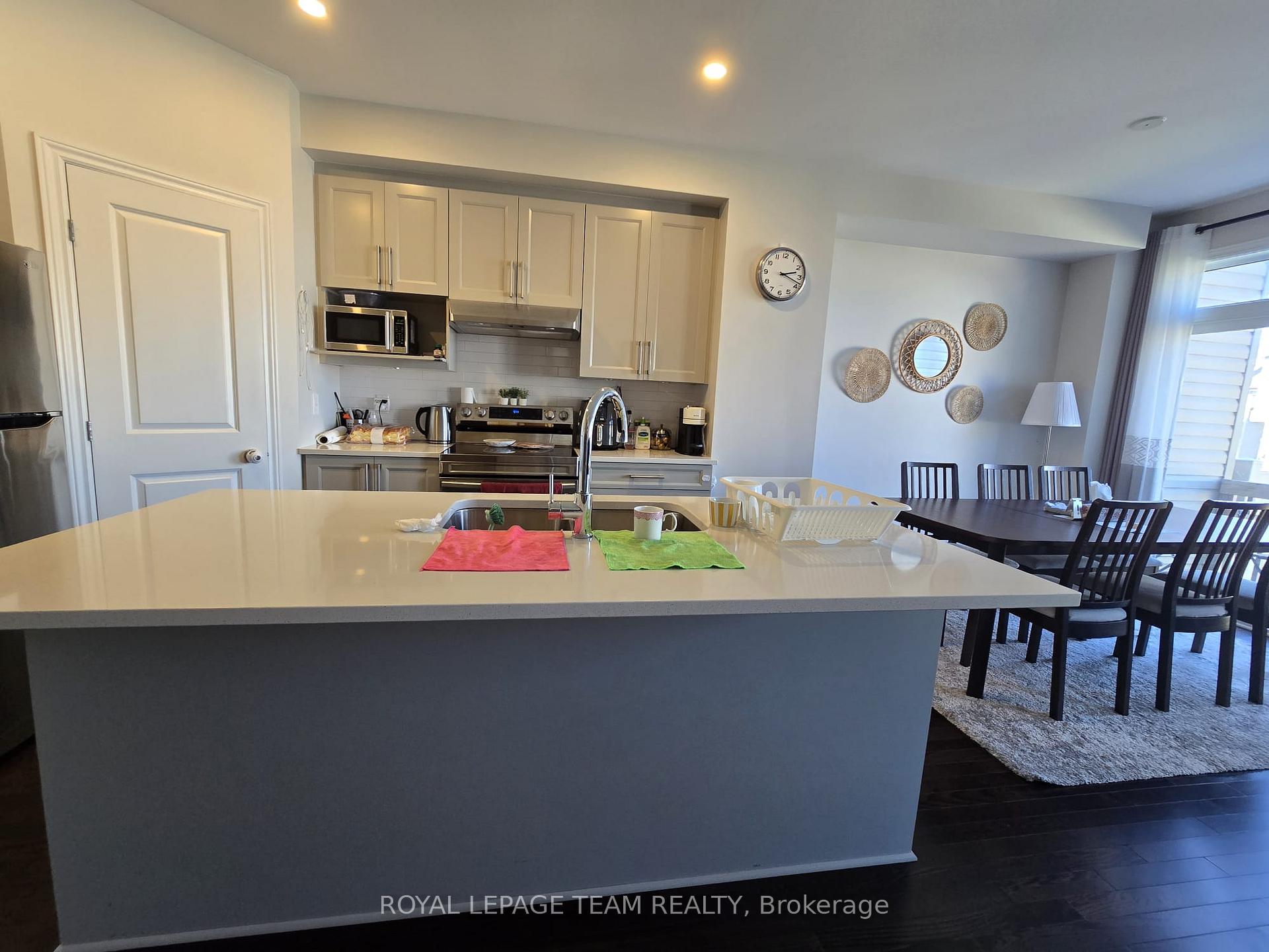 Photo 5 of 514 Sonmarg Crescent, Ottawa, Barrhaven - Half Moon Bay — HOMEH