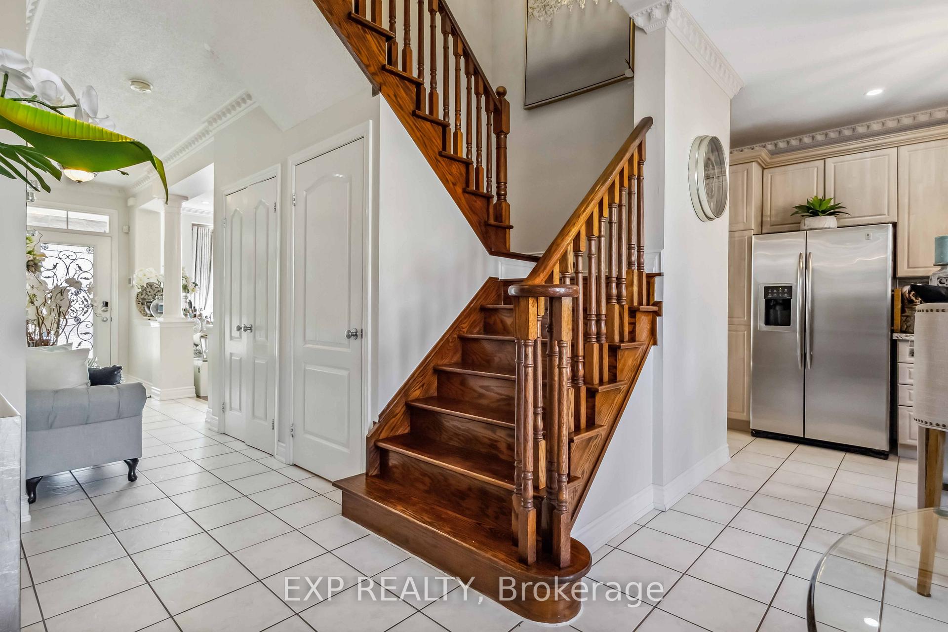 Photo 6 of 77 Loughlin Hill Crescent, Ajax, Central East — HOMEH
