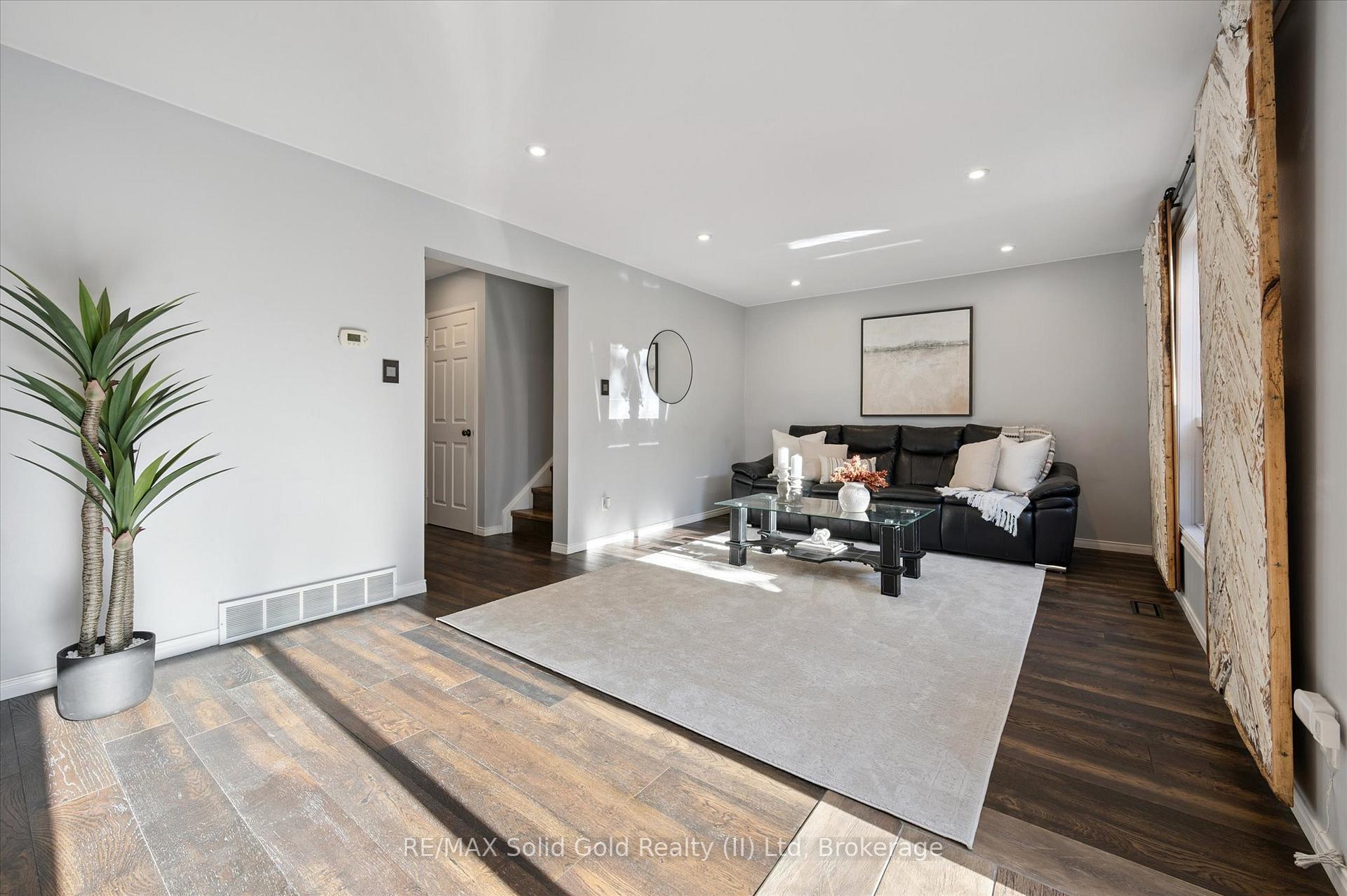 Photo 8 of Unit 12, 210 Highland Crescent, Kitchener — HOMEH