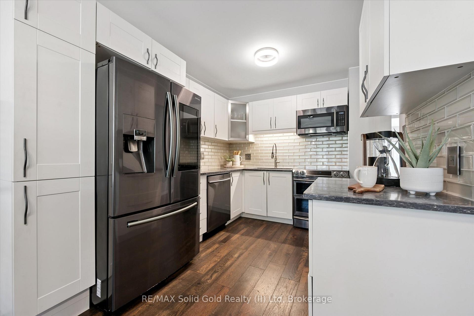 Photo 10 of Unit 12, 210 Highland Crescent, Kitchener — HOMEH