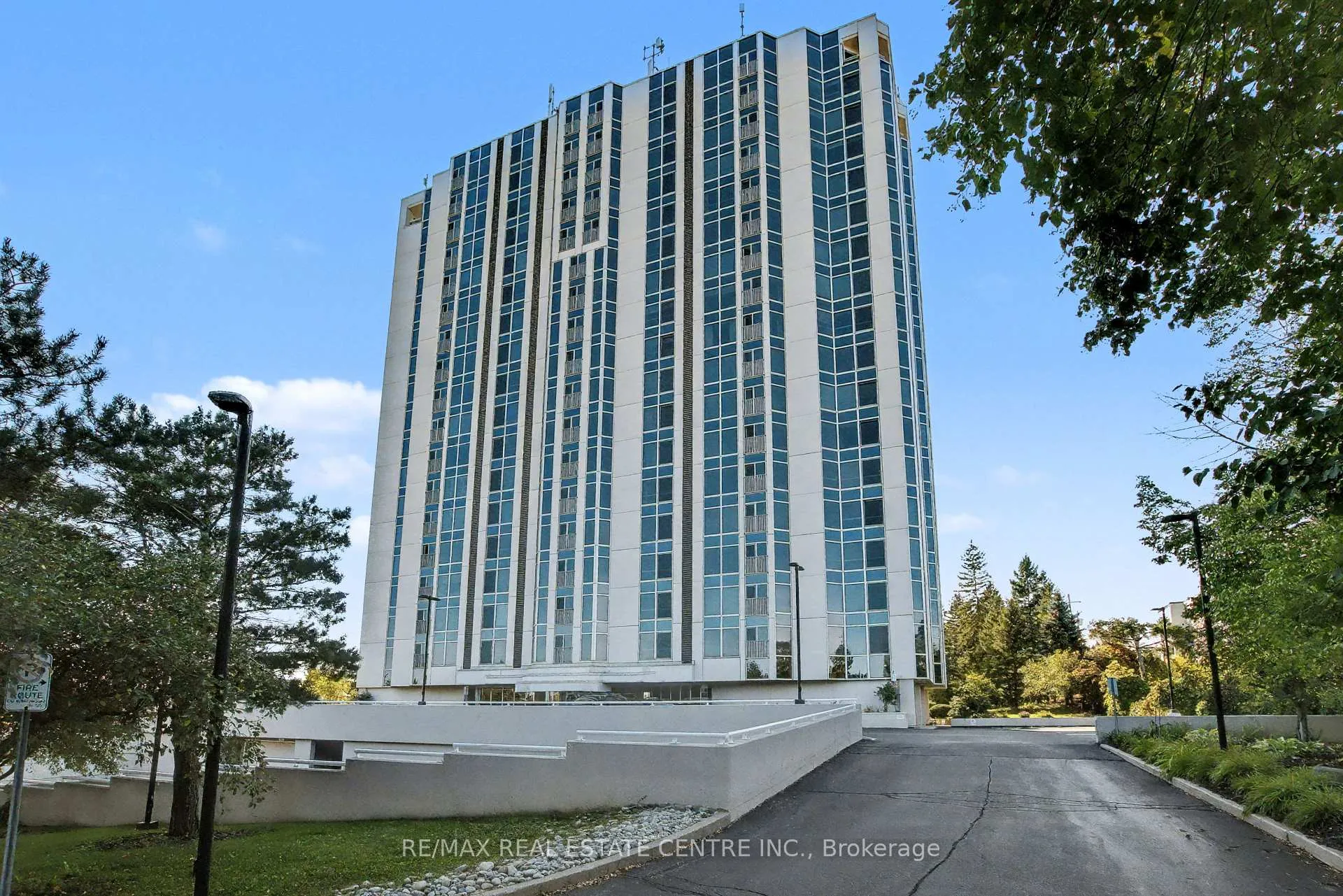 Photo 2 of Unit 1801, 190 Hespeler Road, Cambridge — HOMEH