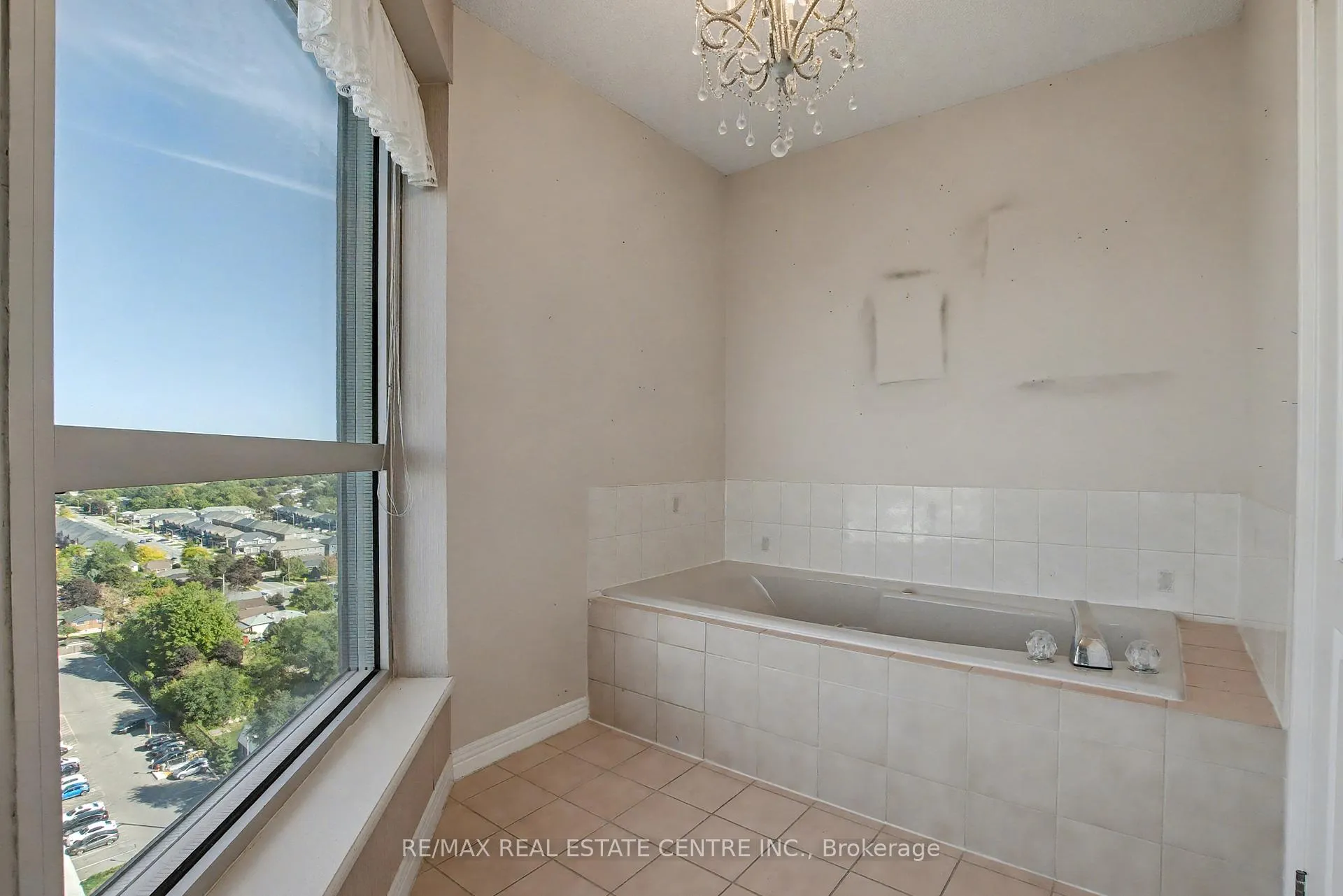 Photo 26 of Unit 1801, 190 Hespeler Road, Cambridge — HOMEH