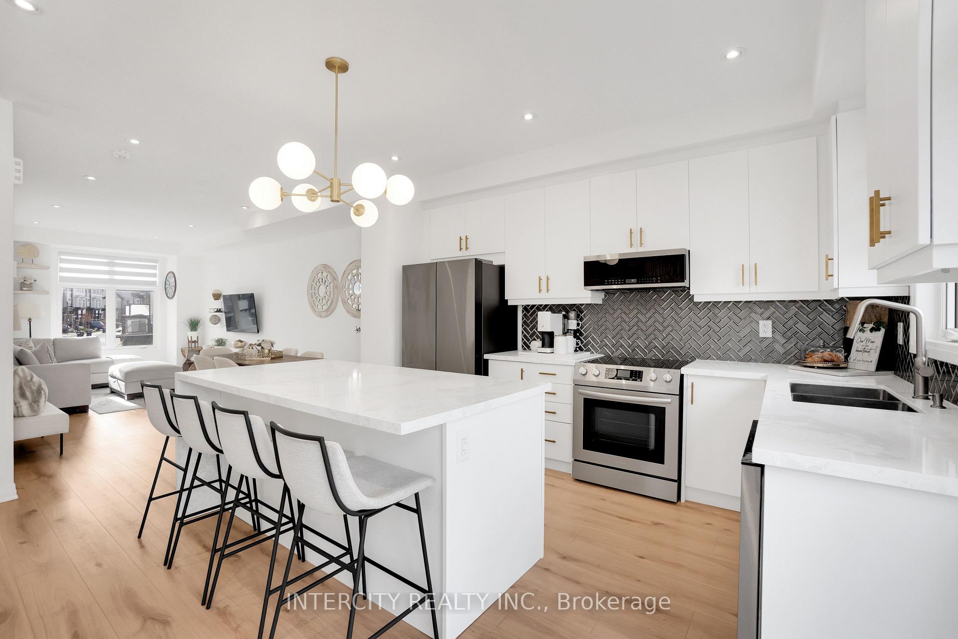 Photo 5 of 12 Totten Trail, New Tecumseth, Tottenham — HOMEH