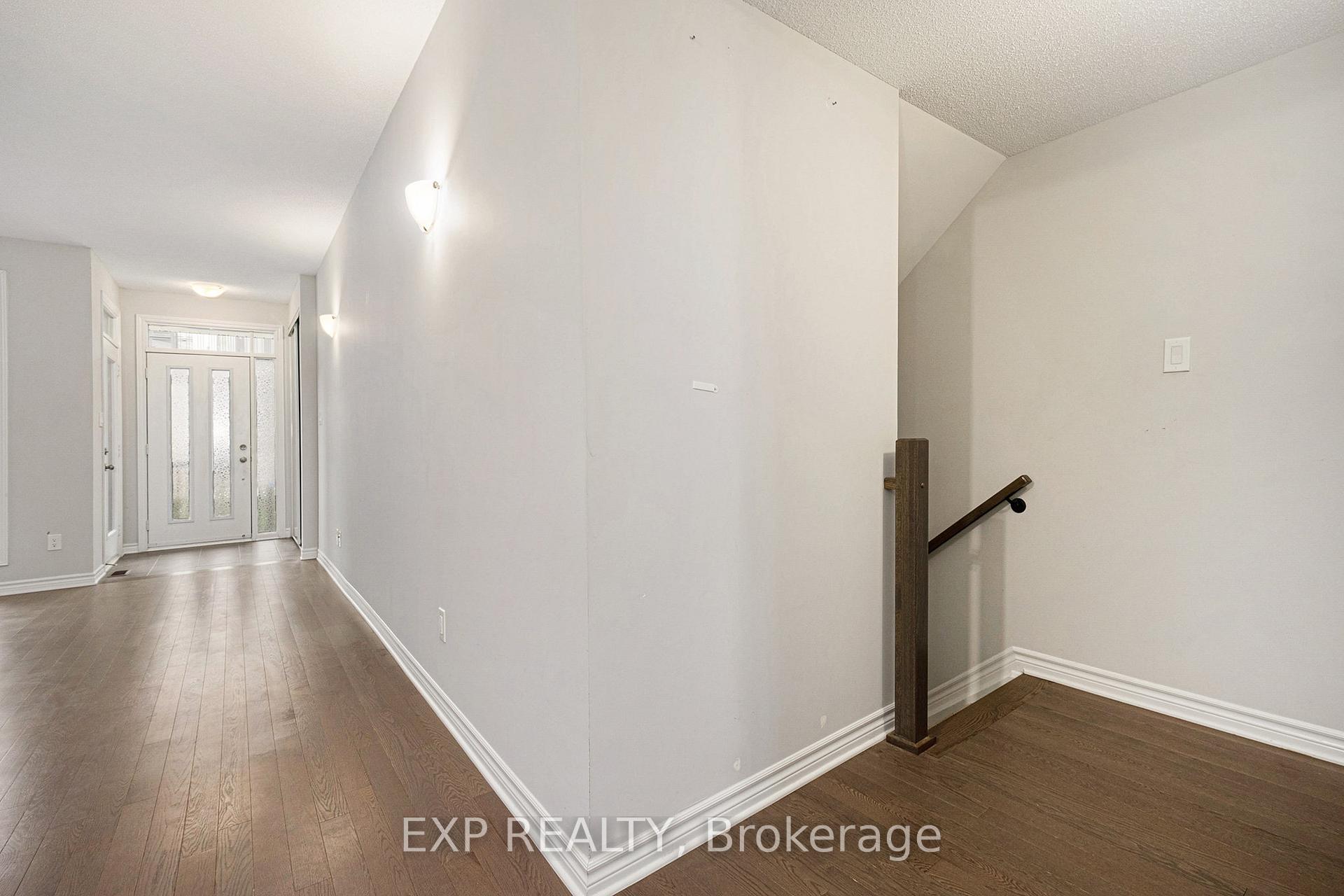 Photo 8 of 274 Pembina Private, Ottawa, Riverside South/Gloucester Glen — HOMEH