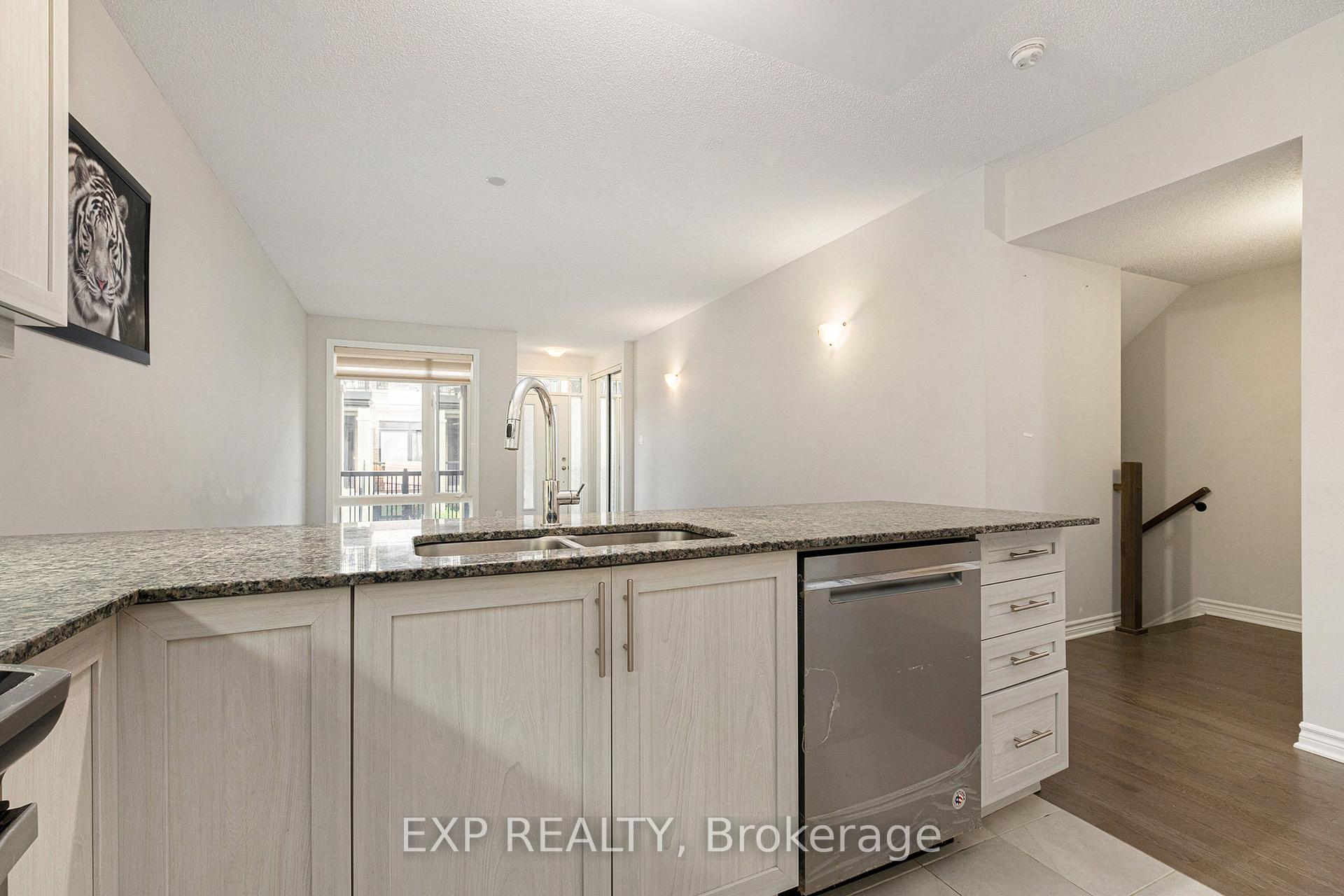 Photo 13 of 274 Pembina Private, Ottawa, Riverside South/Gloucester Glen — HOMEH