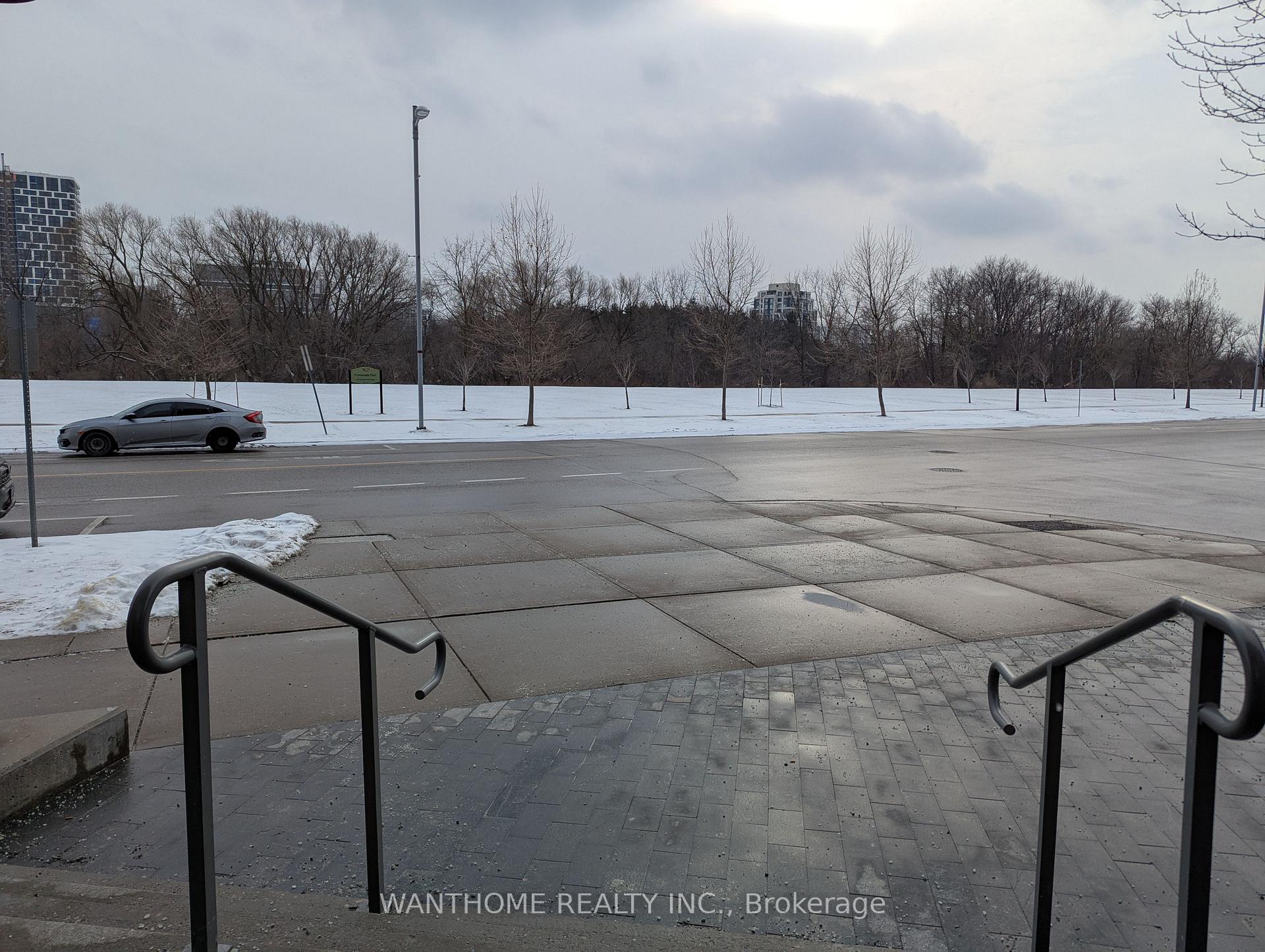 Photo 3 of Unit 505, 1 Uptown Drive, Markham, Unionville — HOMEH