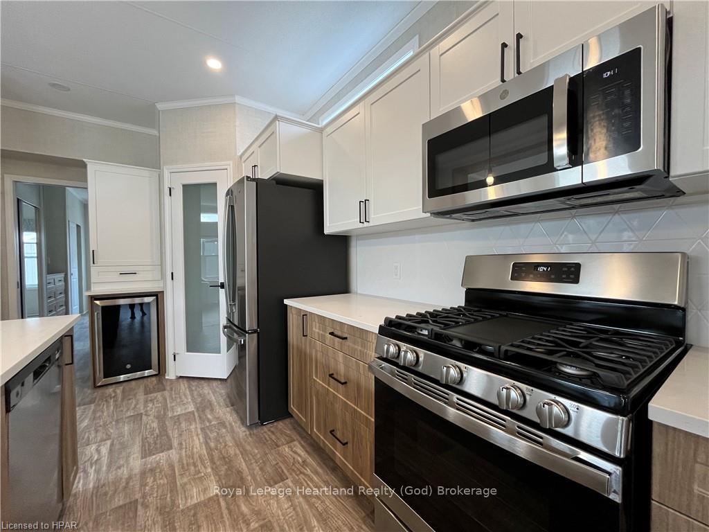 Photo 4 of Unit 59, 77683 Bluewater, Bluewater, Bayfield — HOMEH