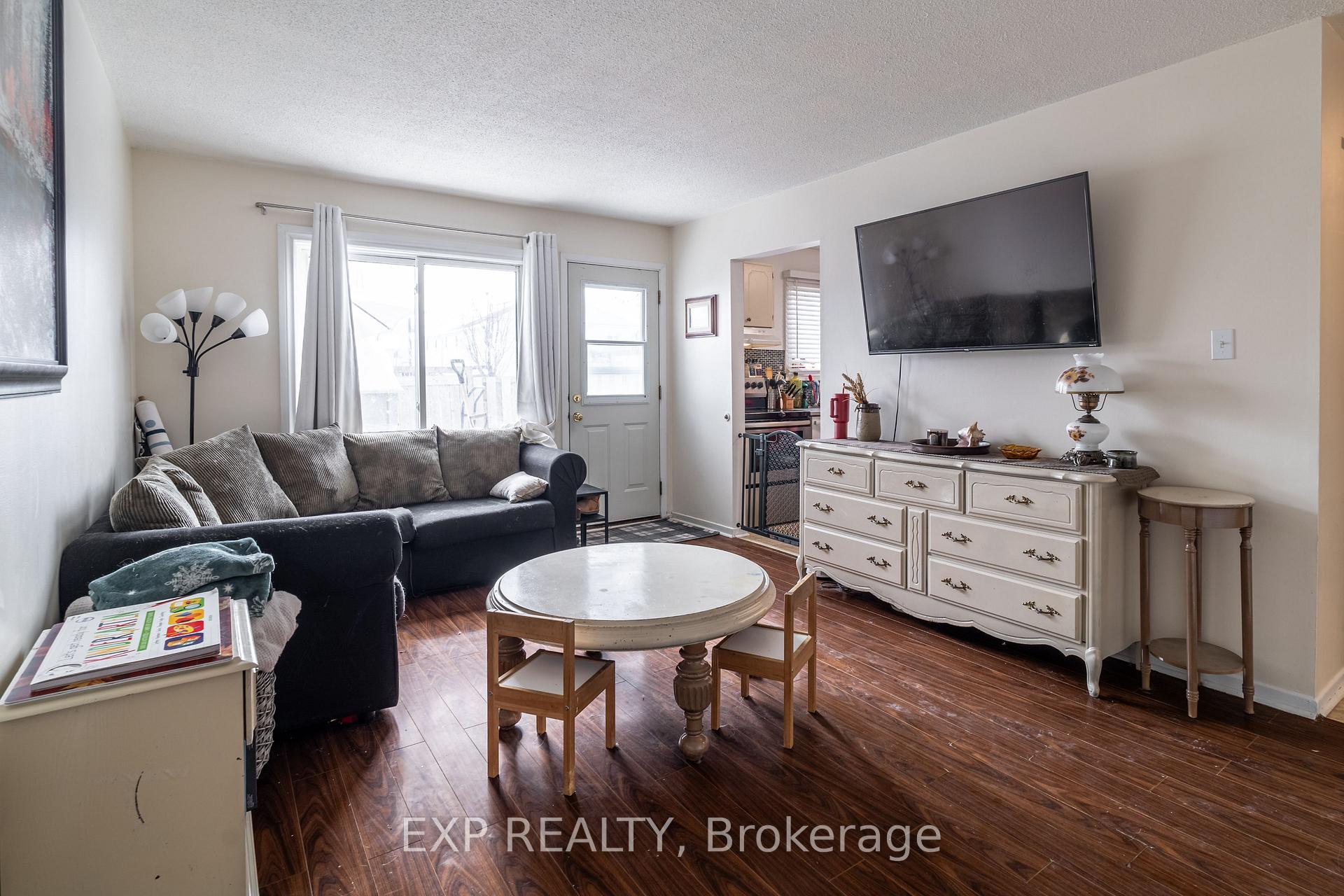 Photo 5 of Unit 14, 1010 Glen Street, Oshawa, Lakeview — HOMEH