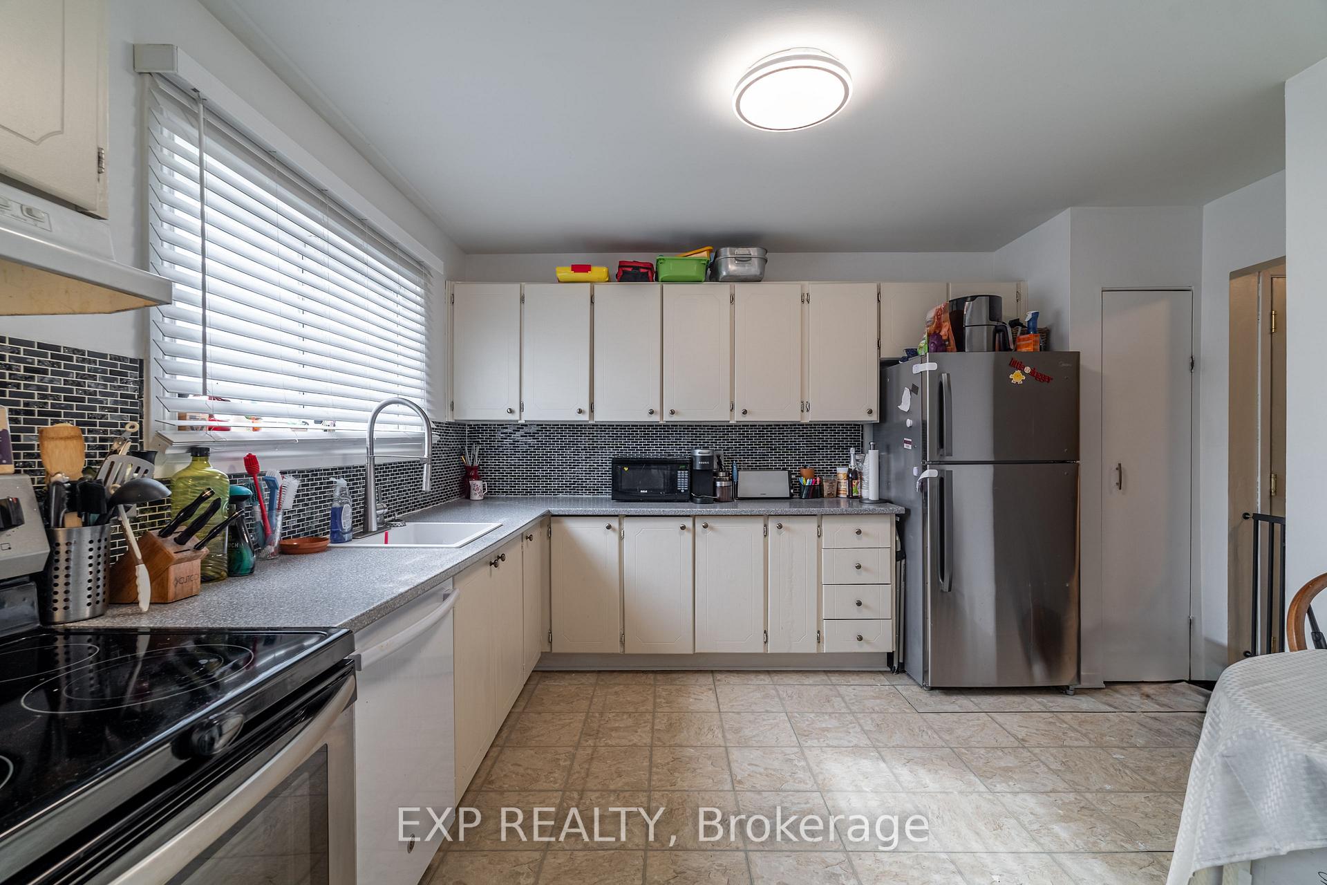 Photo 7 of Unit 14, 1010 Glen Street, Oshawa, Lakeview — HOMEH